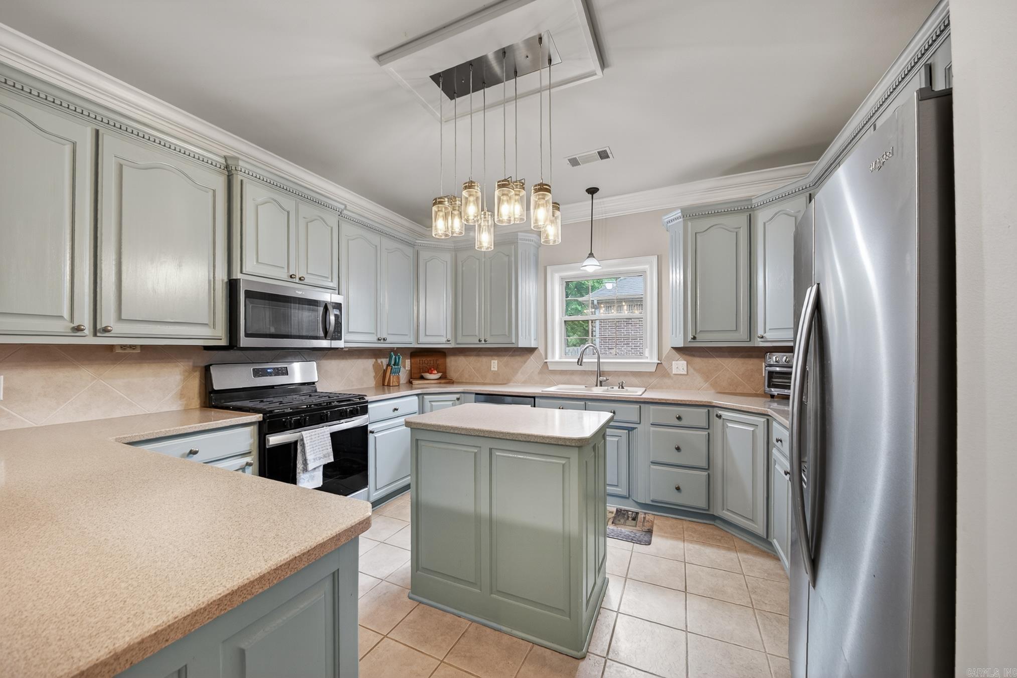 BRENTWOOD - Residential