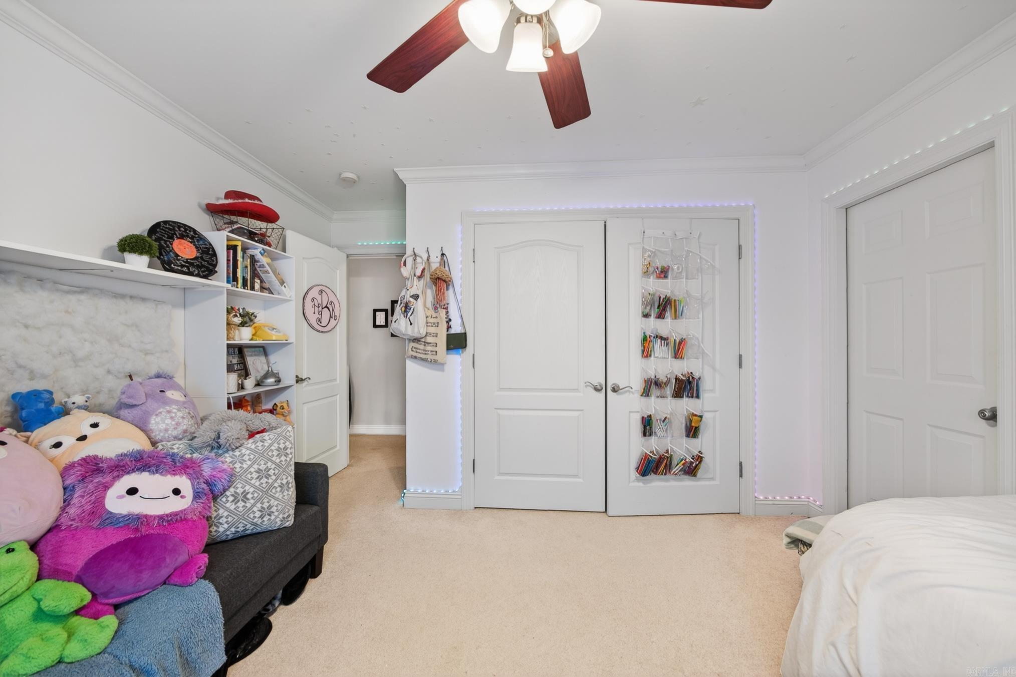 BRENTWOOD - Residential