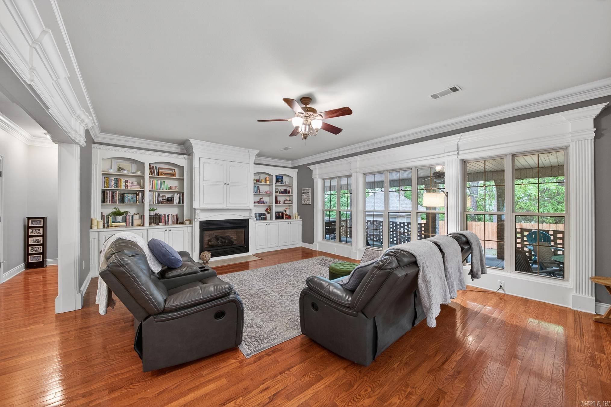 BRENTWOOD - Residential