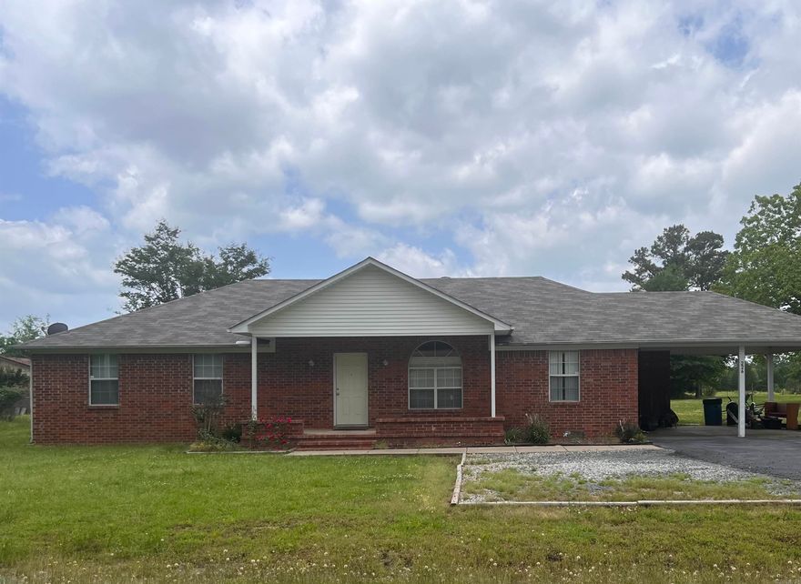 Beautiful single-family home sitting on a full acre. Perfect for a family and move-in ready. Conveniently located close to shopping and the interstate.  Large living space with connecting dining area also has an eat-in kitchen! Application fee and background check required. NO PETS.
