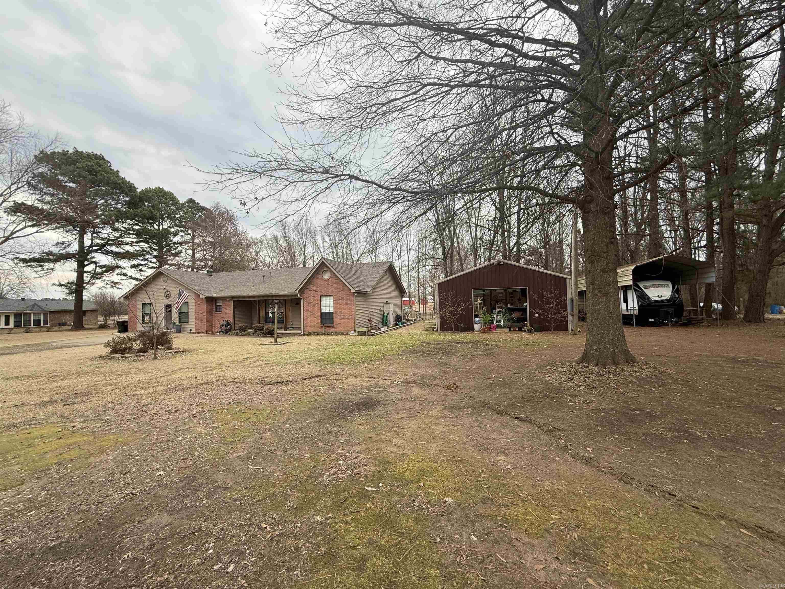 SHADY ACRES - Residential