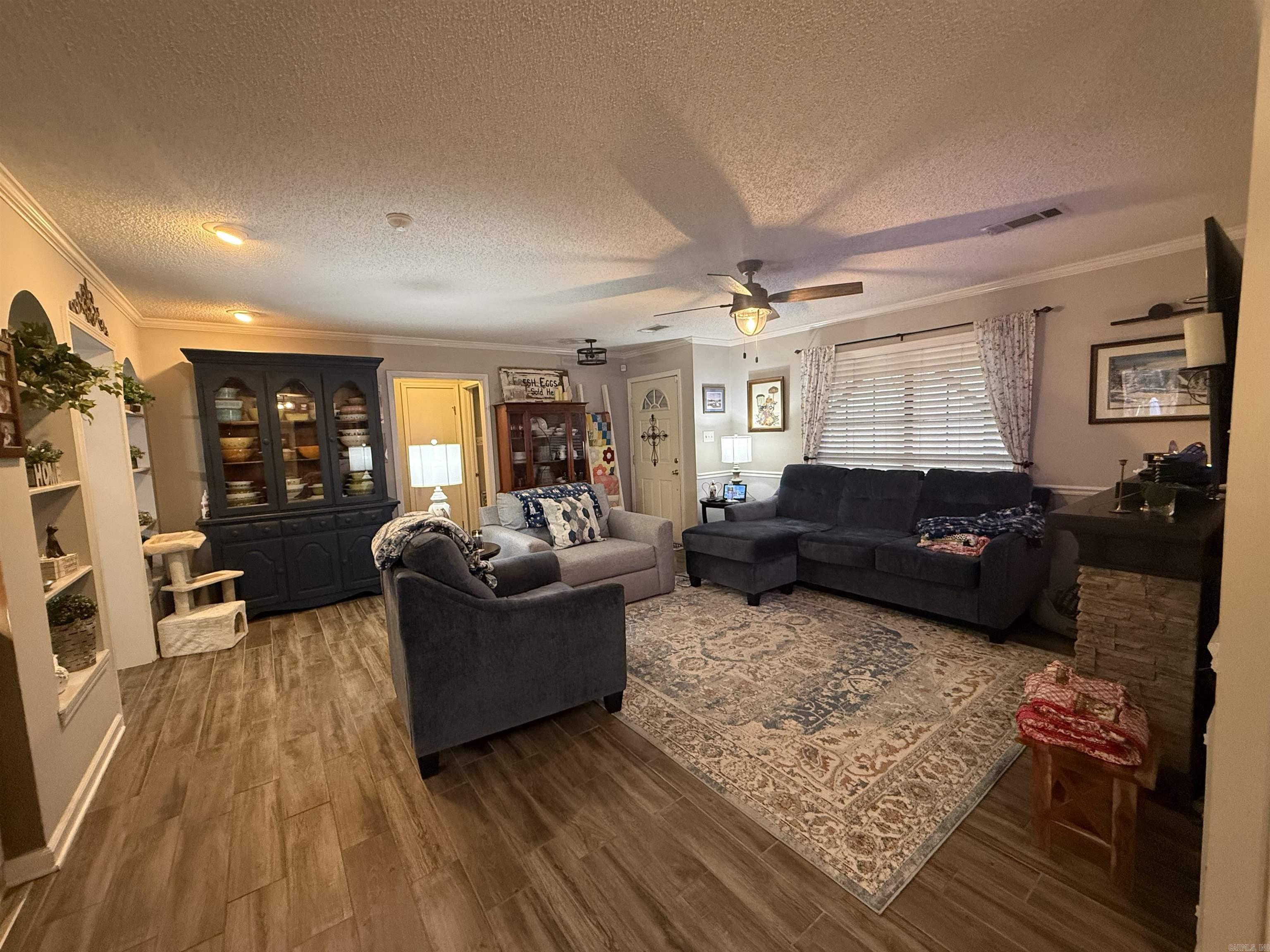 SHADY ACRES - Residential