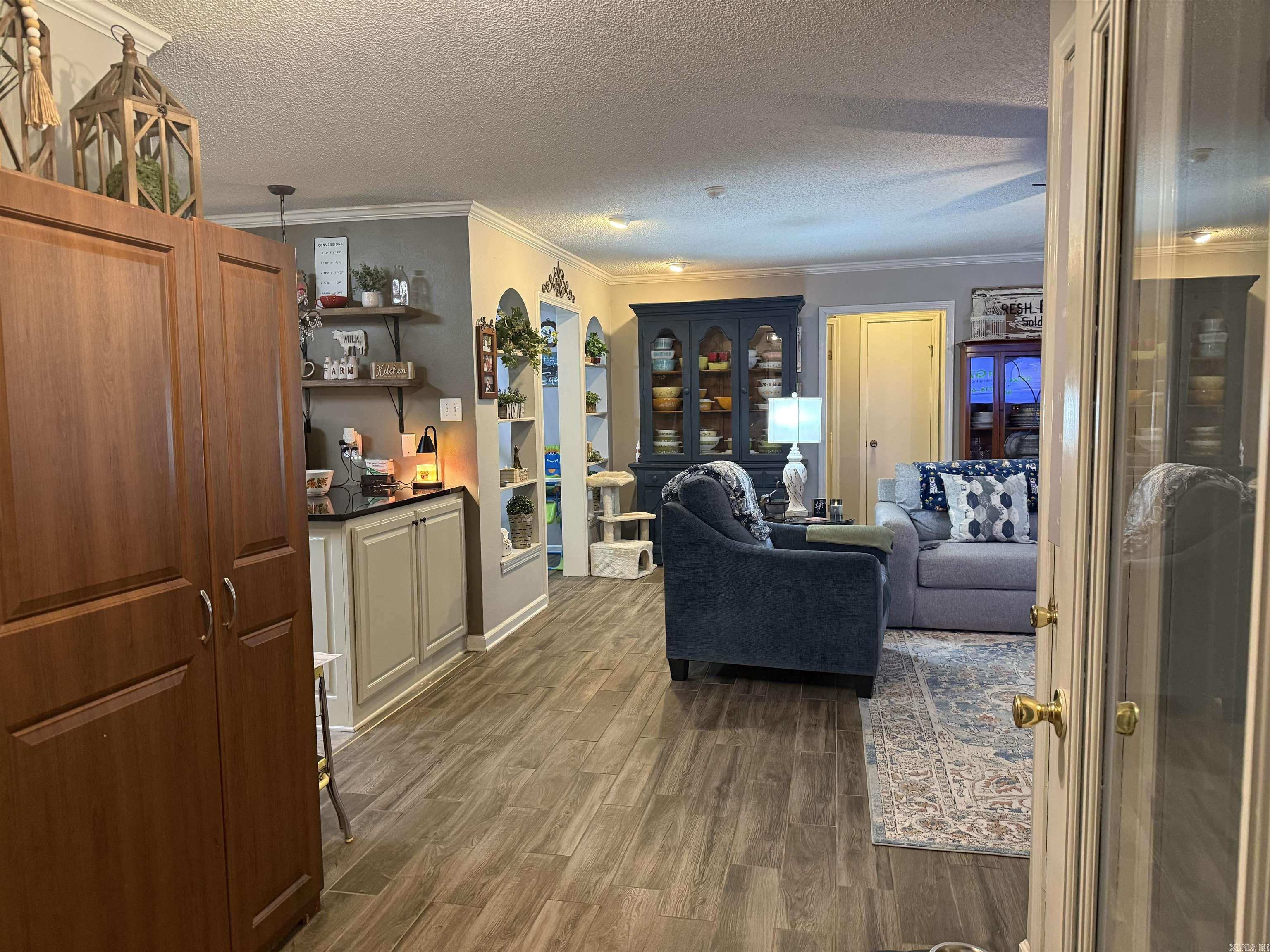 SHADY ACRES - Residential