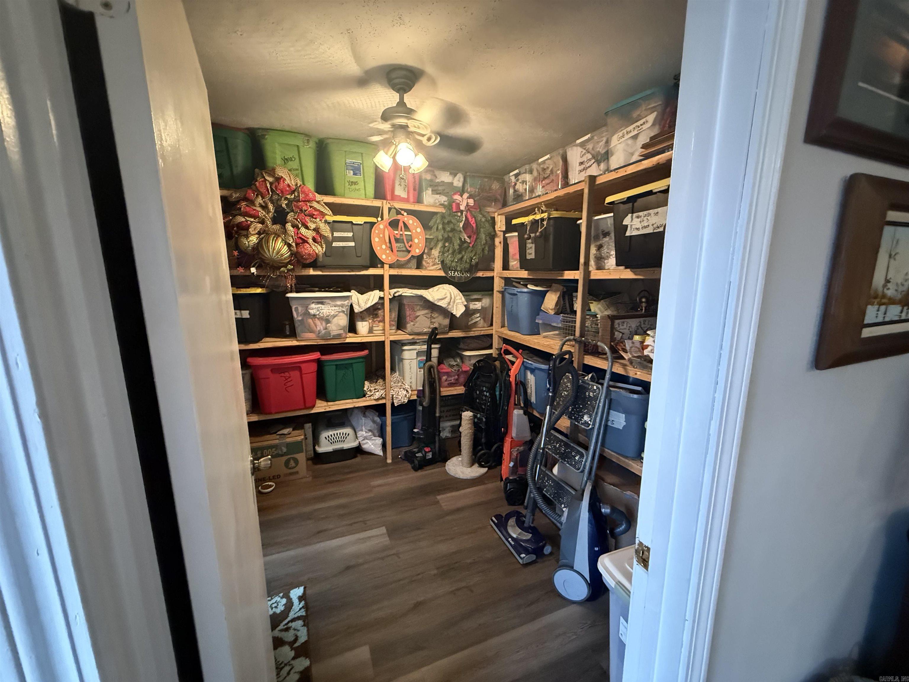 SHADY ACRES - Residential