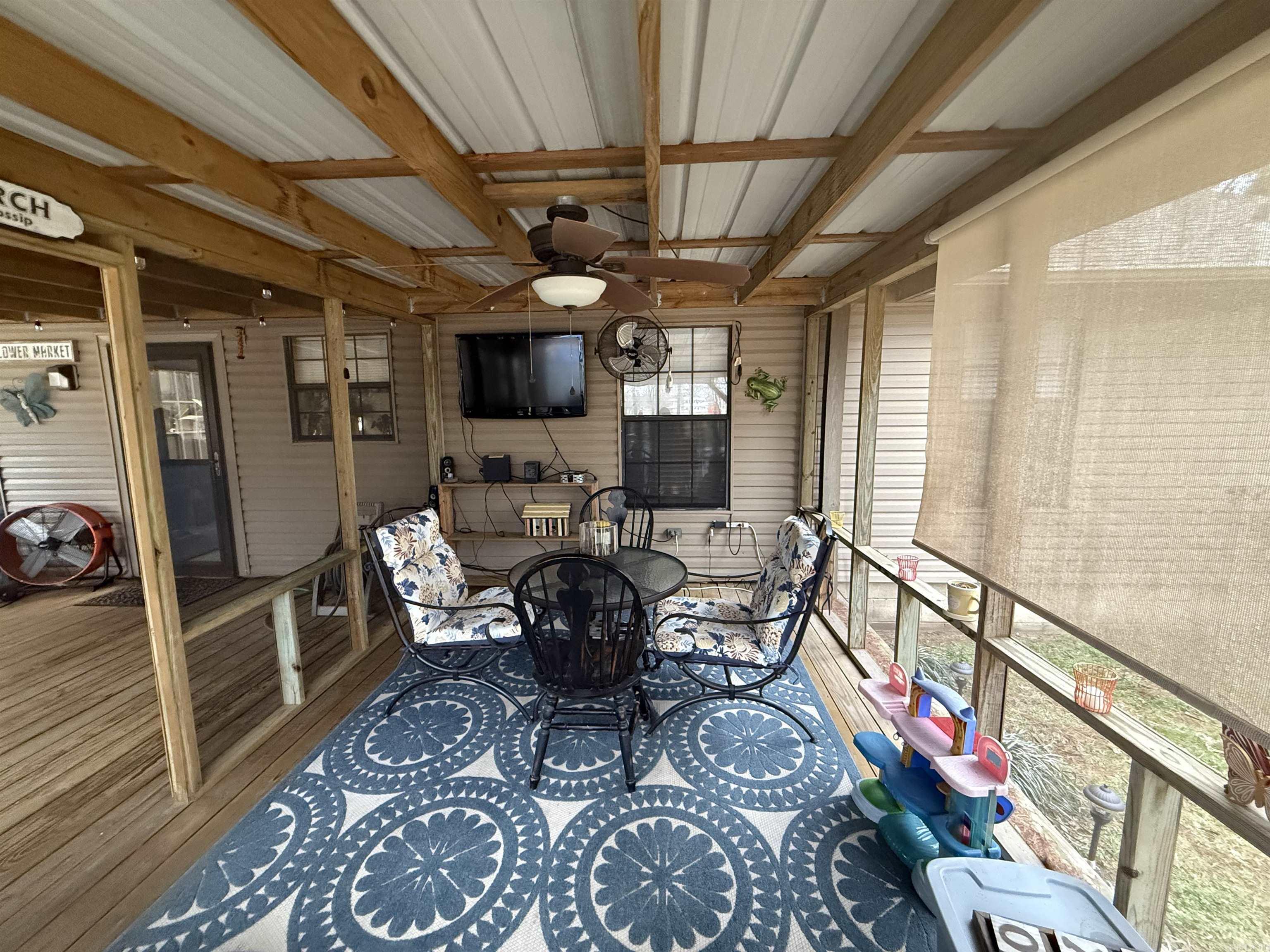 SHADY ACRES - Residential