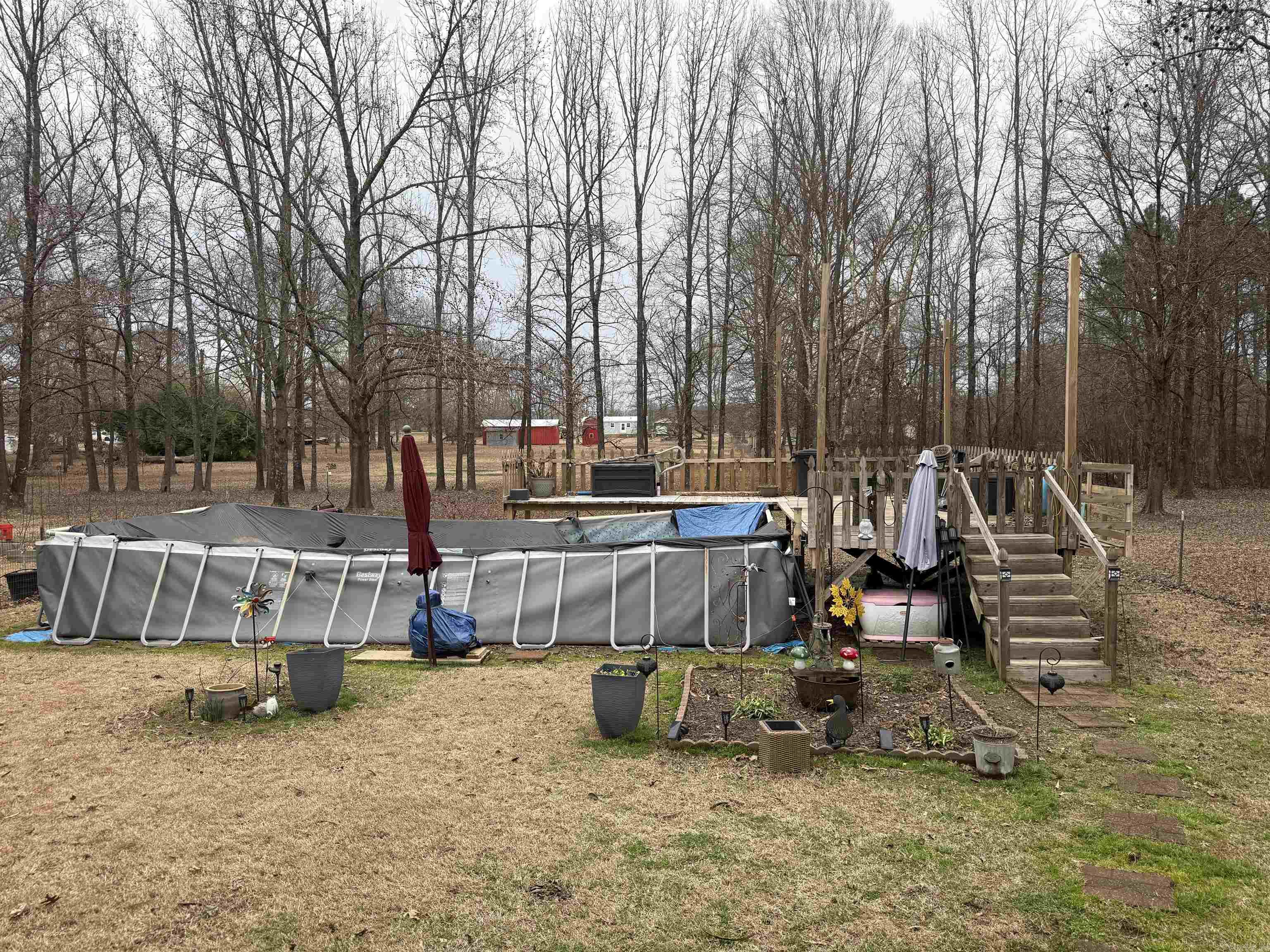 SHADY ACRES - Residential