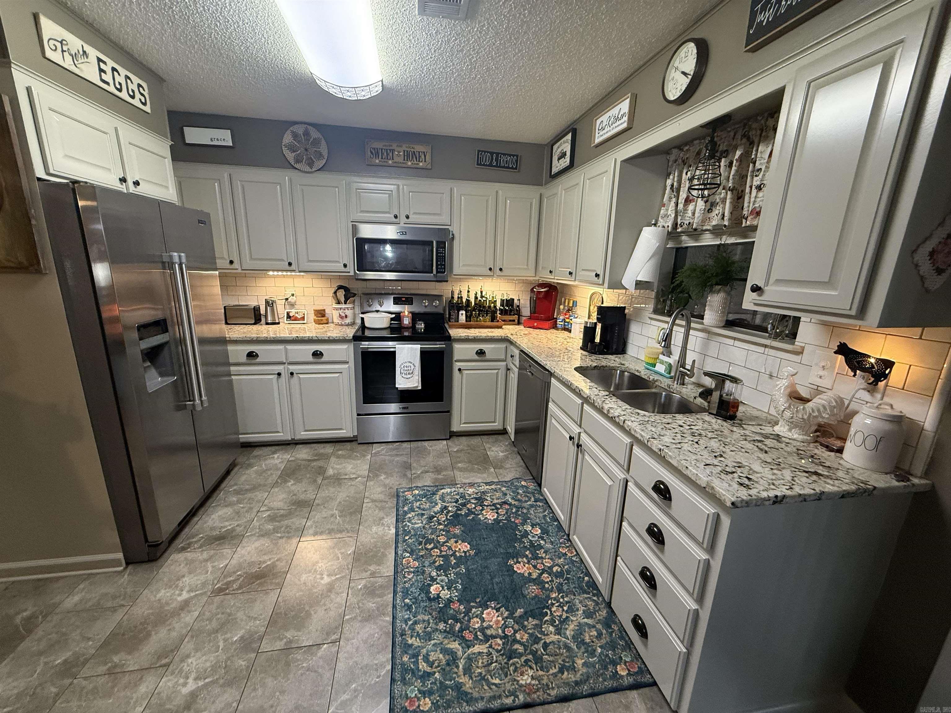 SHADY ACRES - Residential