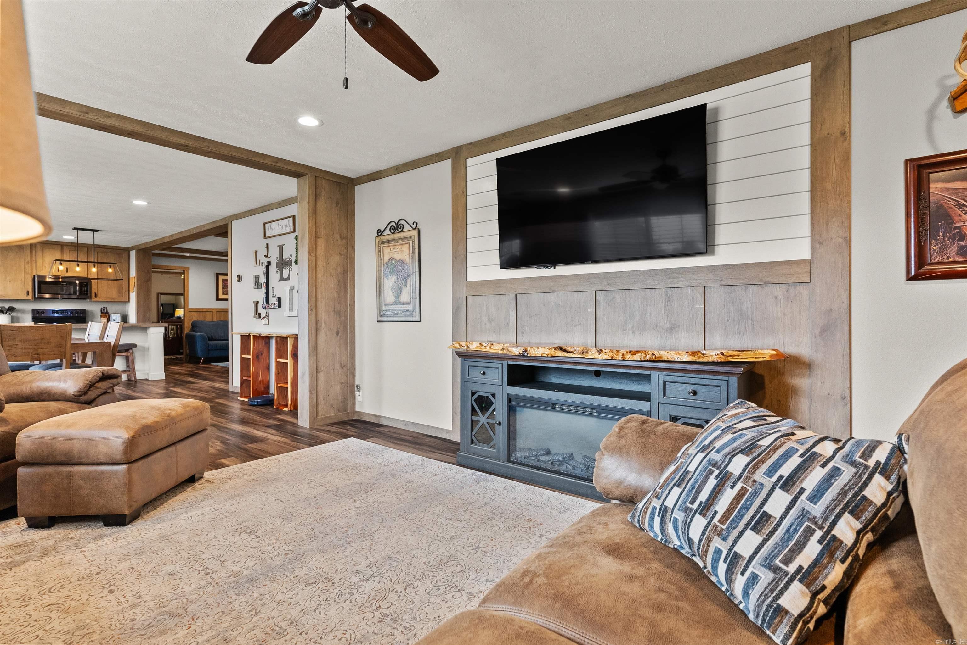 CALDWELL FARMS - Residential