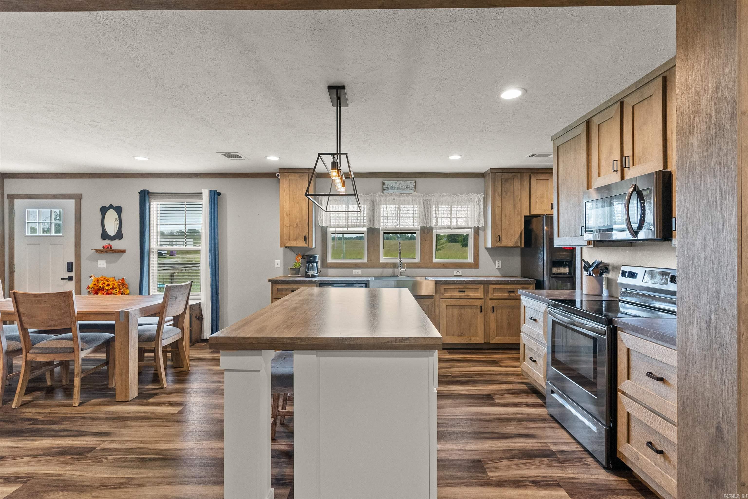 CALDWELL FARMS - Residential