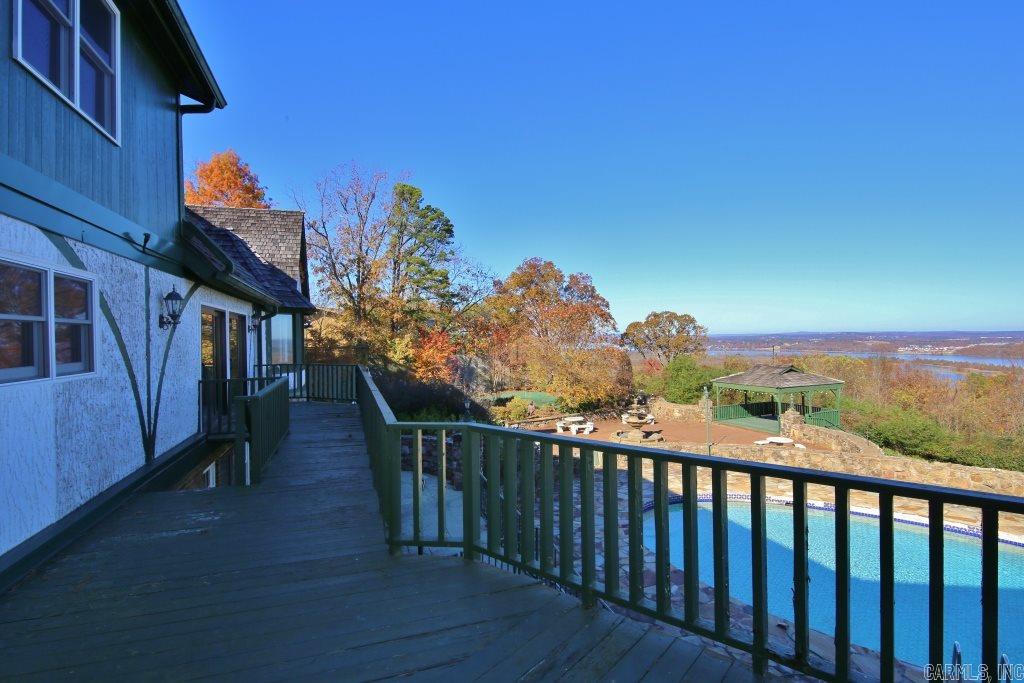 COUNTRY CLUB OF AR VILLAGE WAY A - Residential
