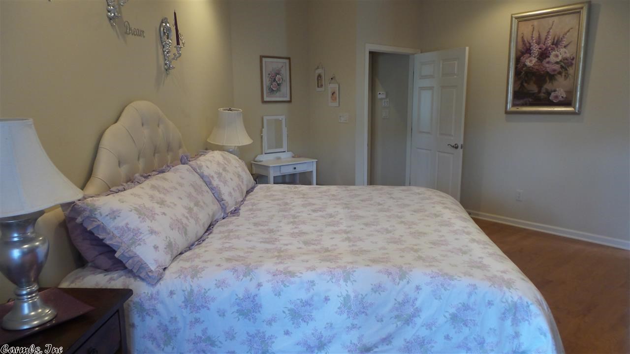 HURRICANE LAKE EST - Residential