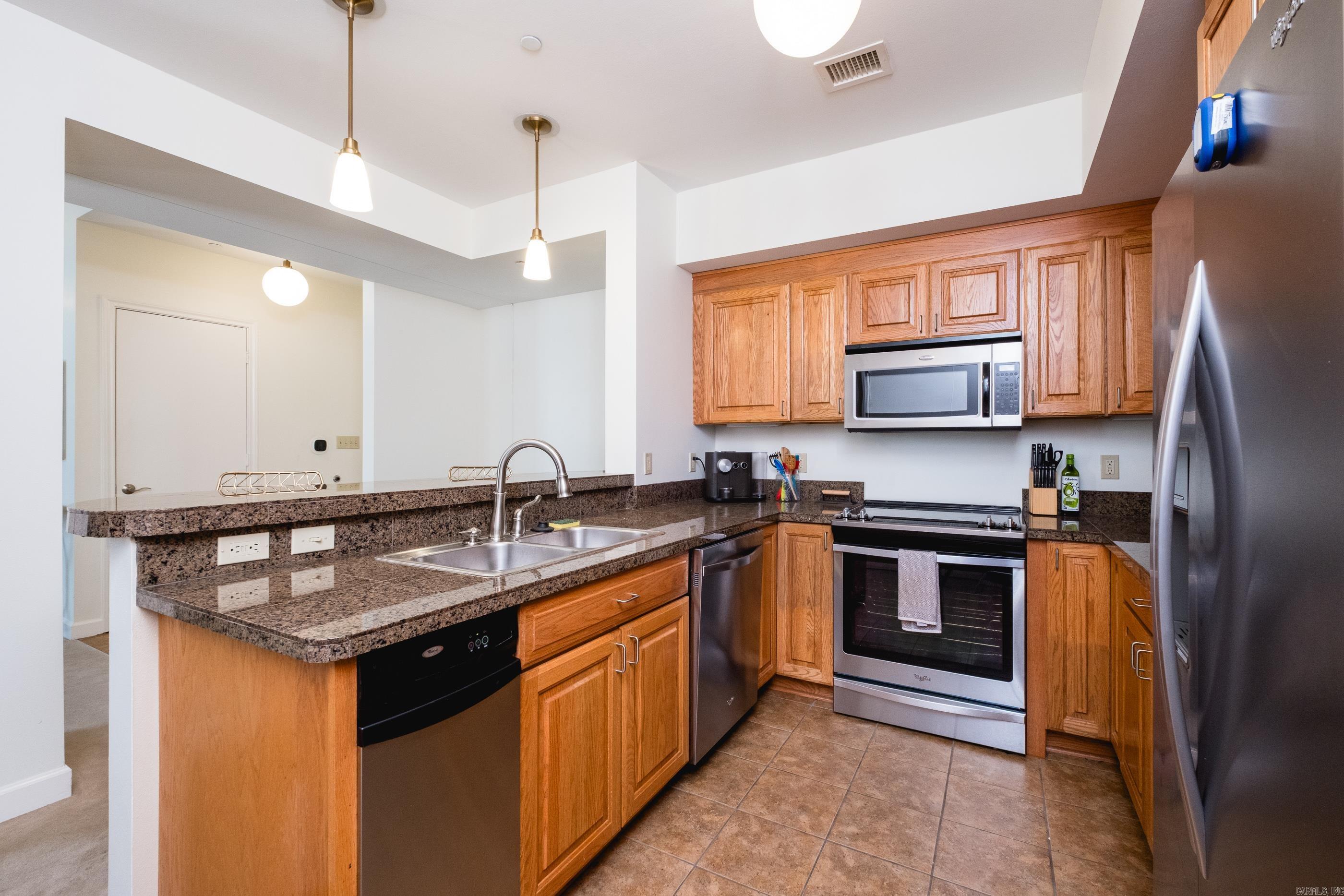 LAFAYETTE SQUARE HPR - Residential