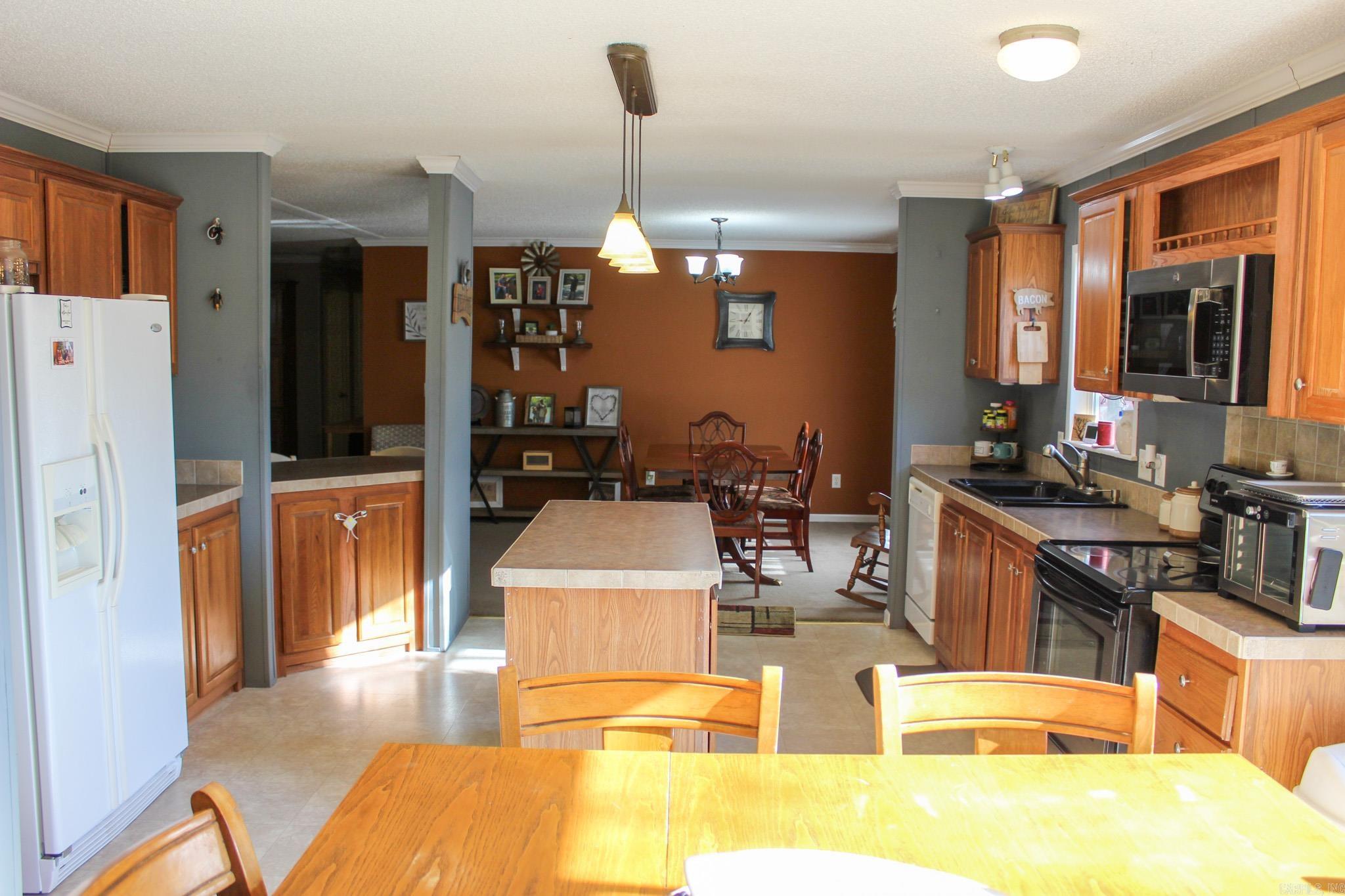 PLEASANT LIVING S/D (BIG MOUNTAI - Residential