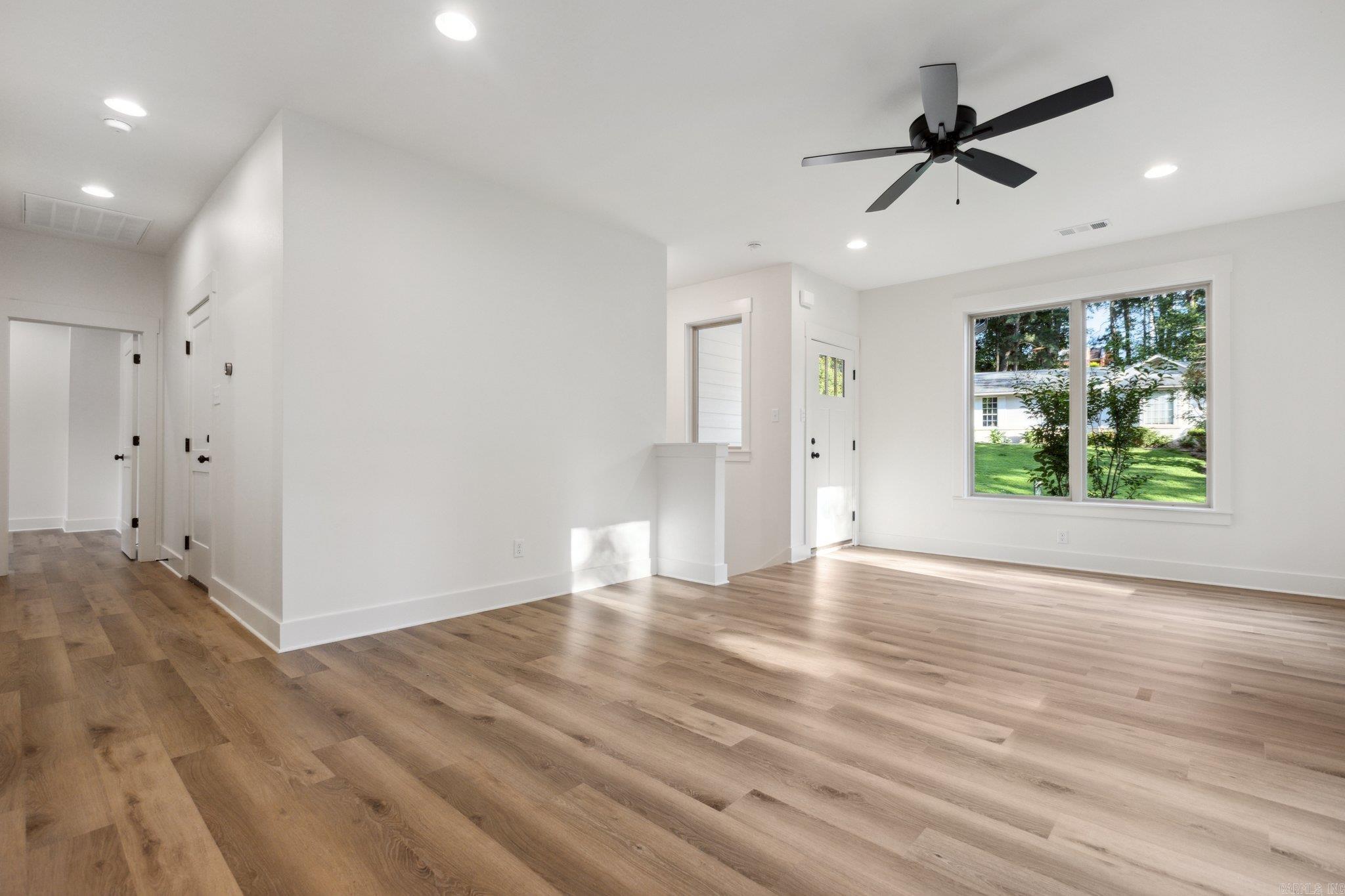 WEST HILL - Residential