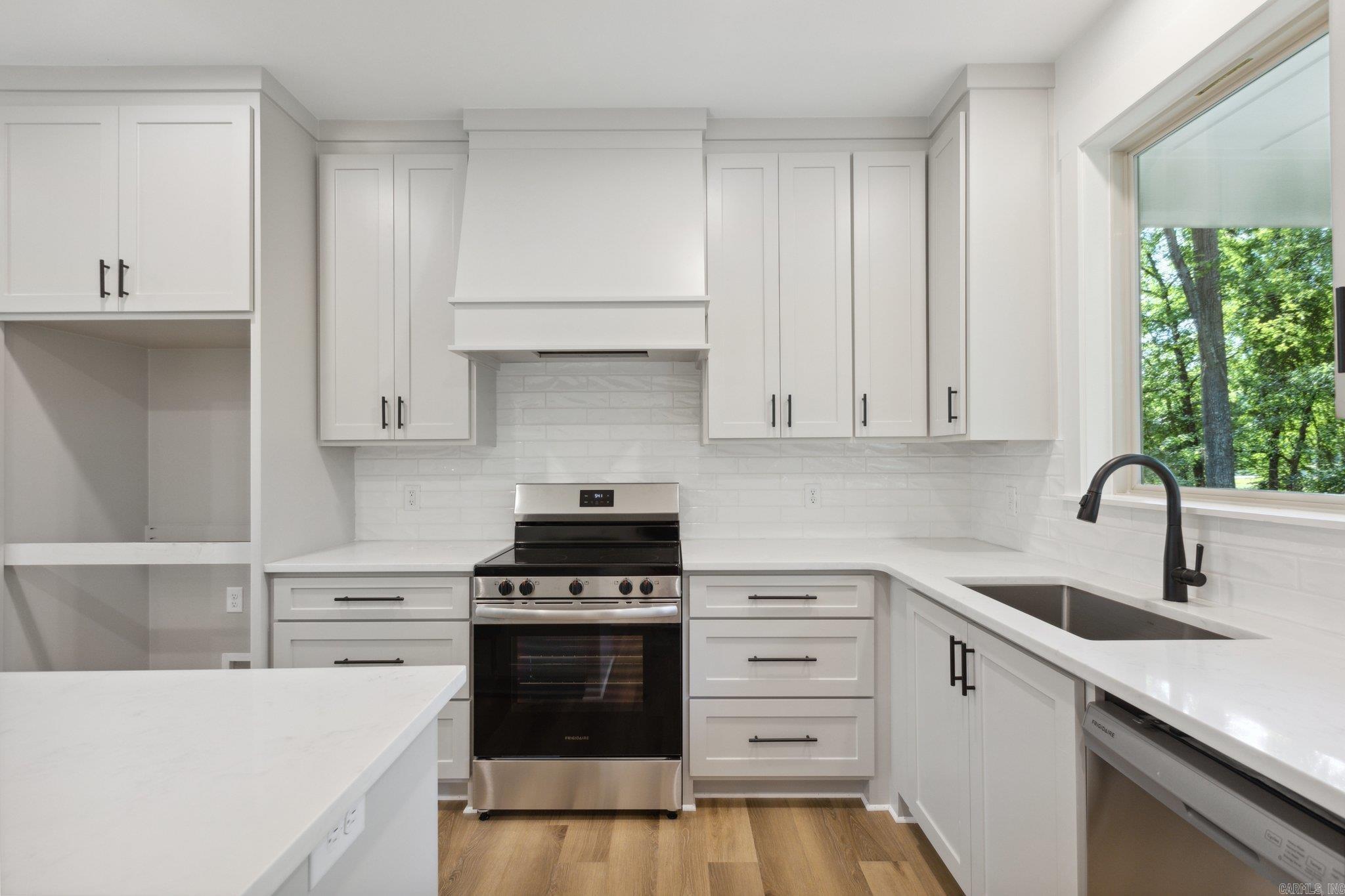 WEST HILL - Residential