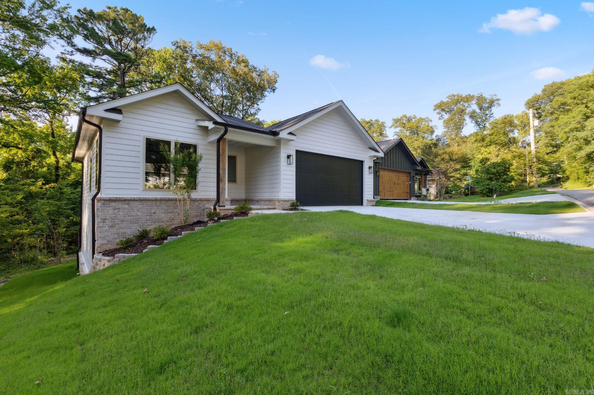 WEST HILL - Residential