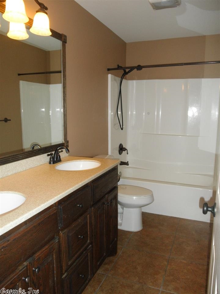 Hickory Meadows Estates - Residential