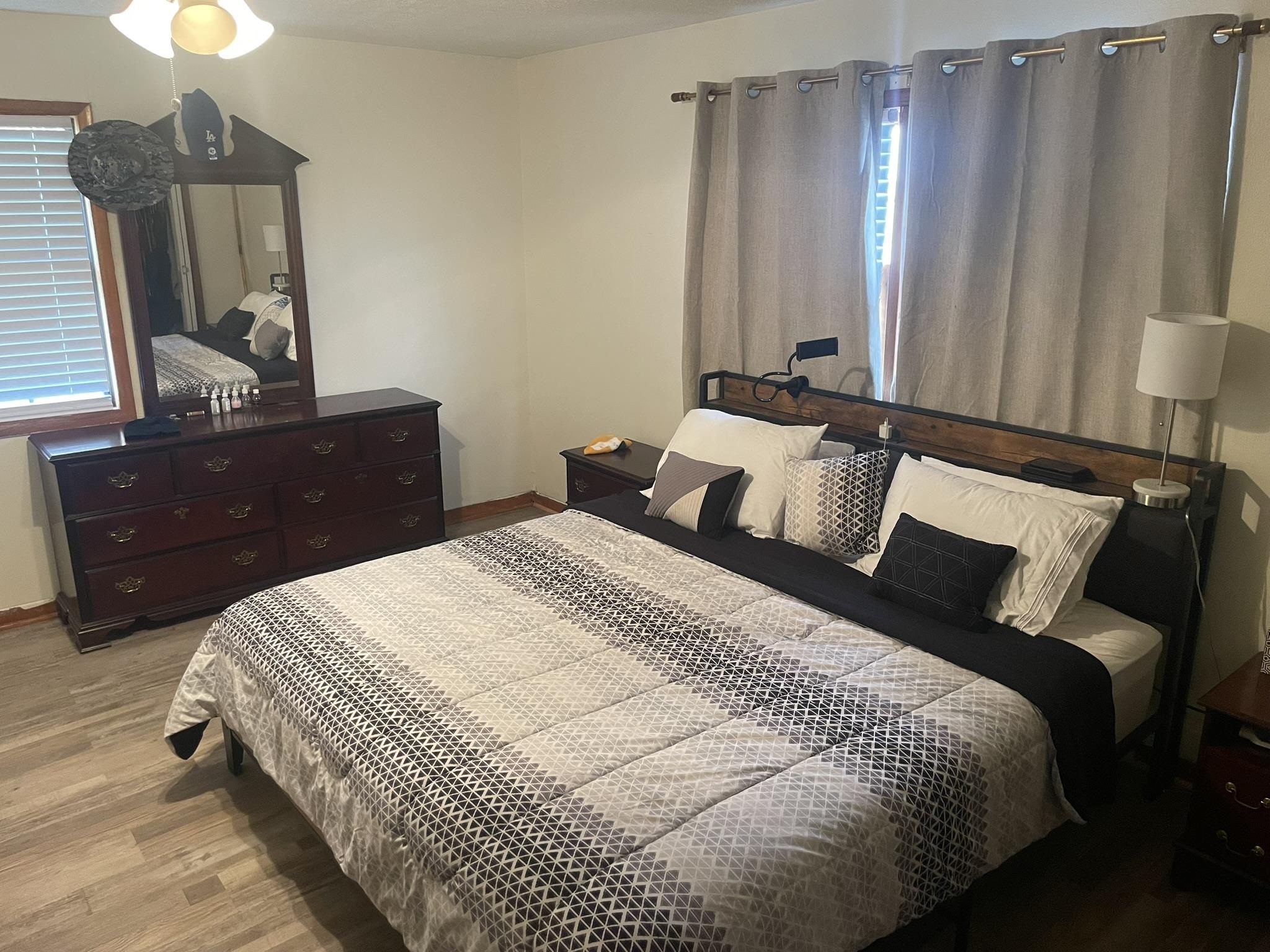 ORIGINAL TOWN - MELBOURNE - Residential