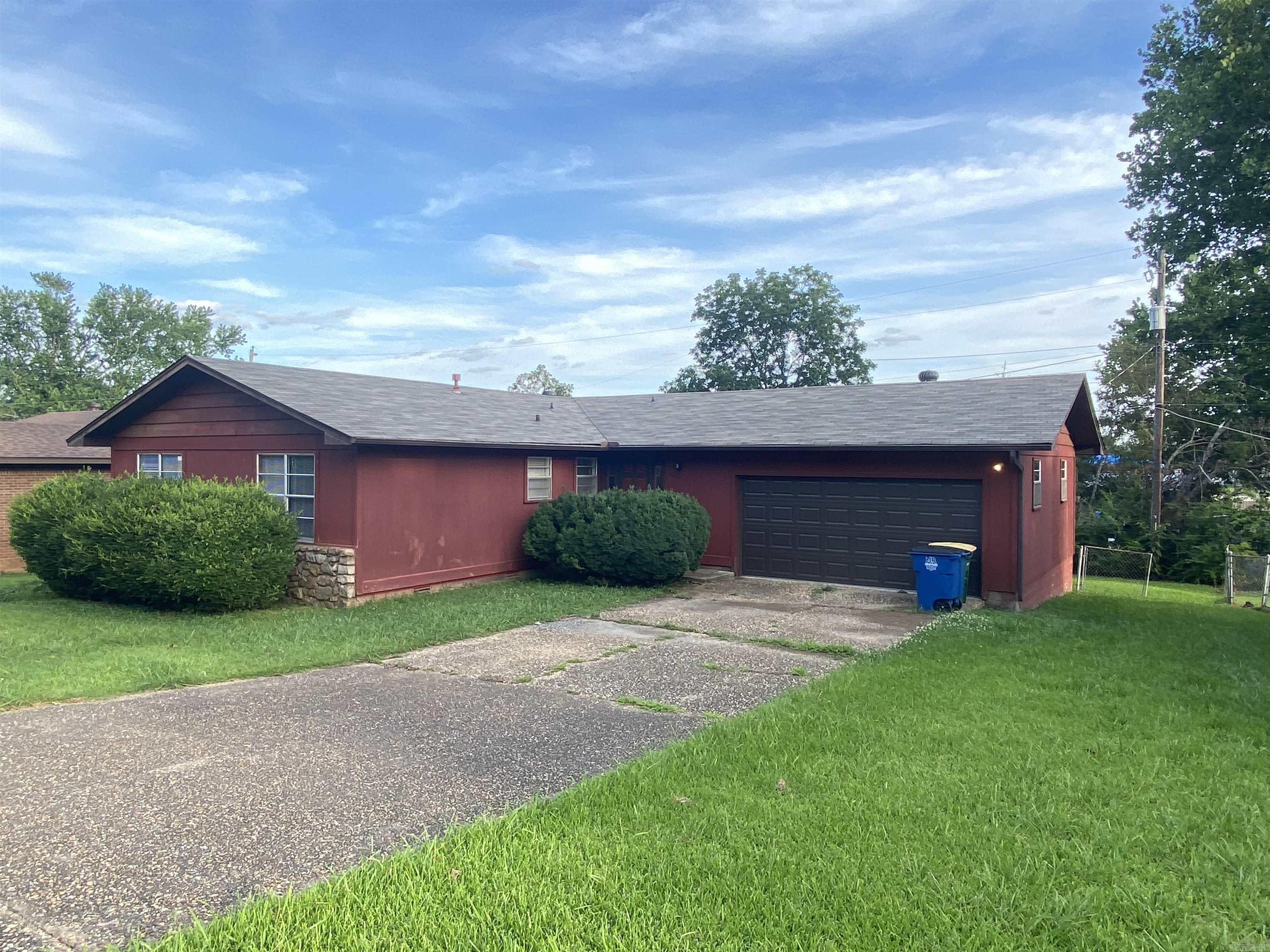 MCMURTRY DAVIS - Residential