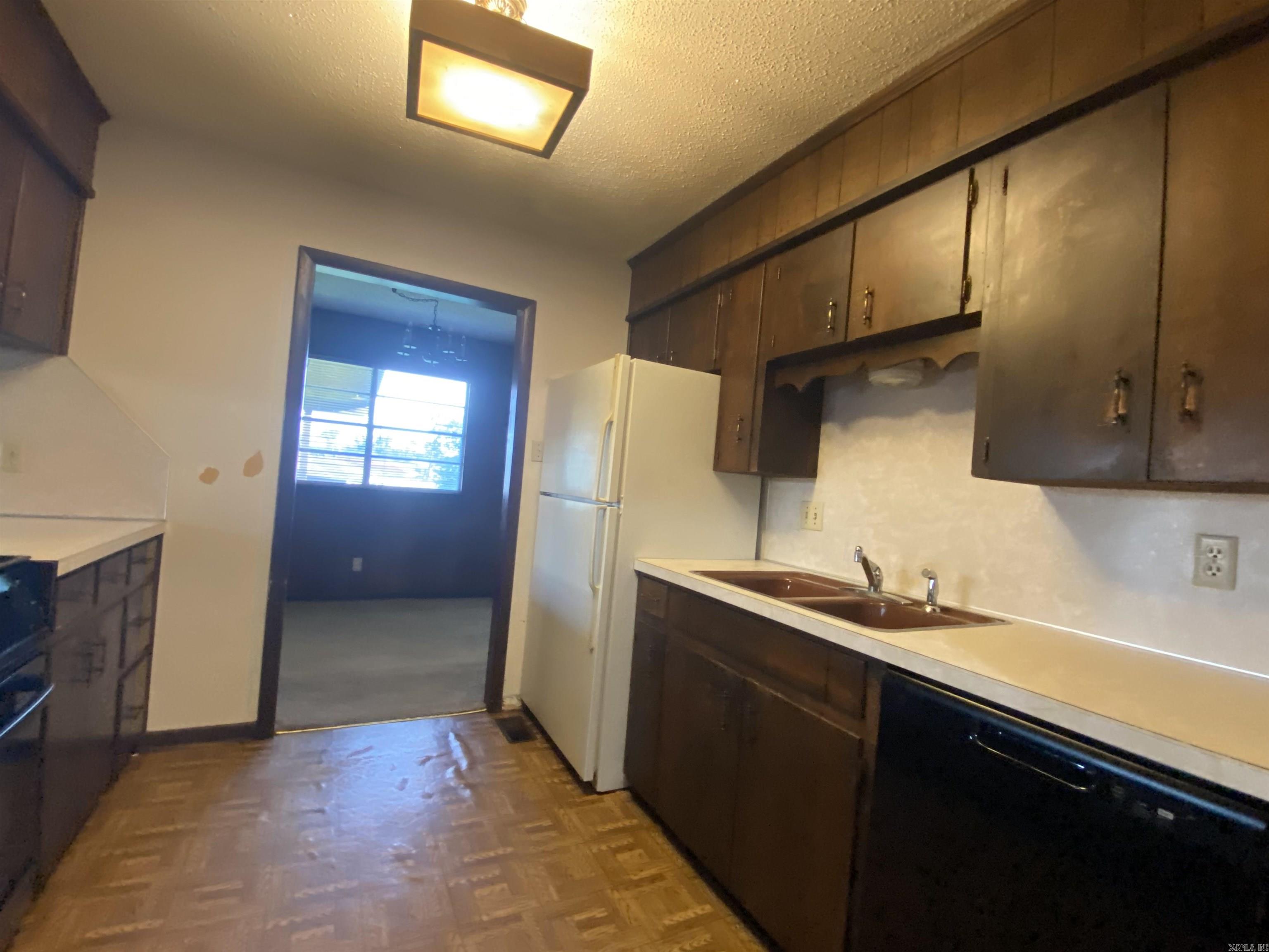 MCMURTRY DAVIS - Residential