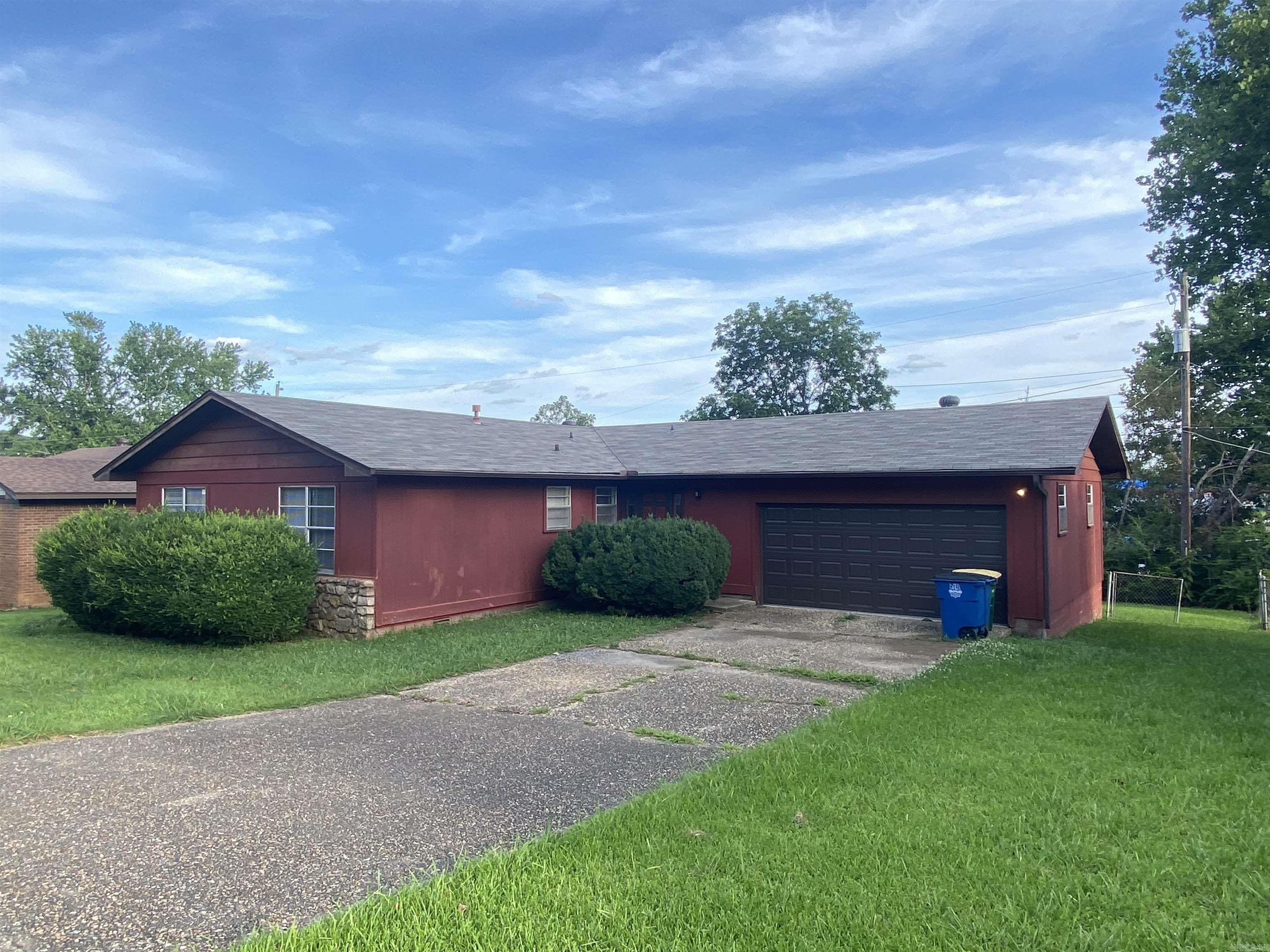 MCMURTRY DAVIS - Residential