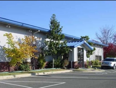 EXCELLENT COMMERCIAL BUILDING, 6397 SQ FT MOL, PRISTINE CONDITION, NICE LOBBY, LARGE CONFERENCE ROOM, KITCHEN, 4 BATHROOMS, MANY OFFICES,EXTRA VACANT LOT FOR ADDITIONAL PARKING.