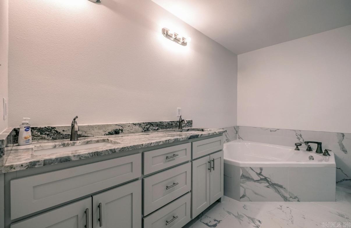 ROSE HILL - Residential