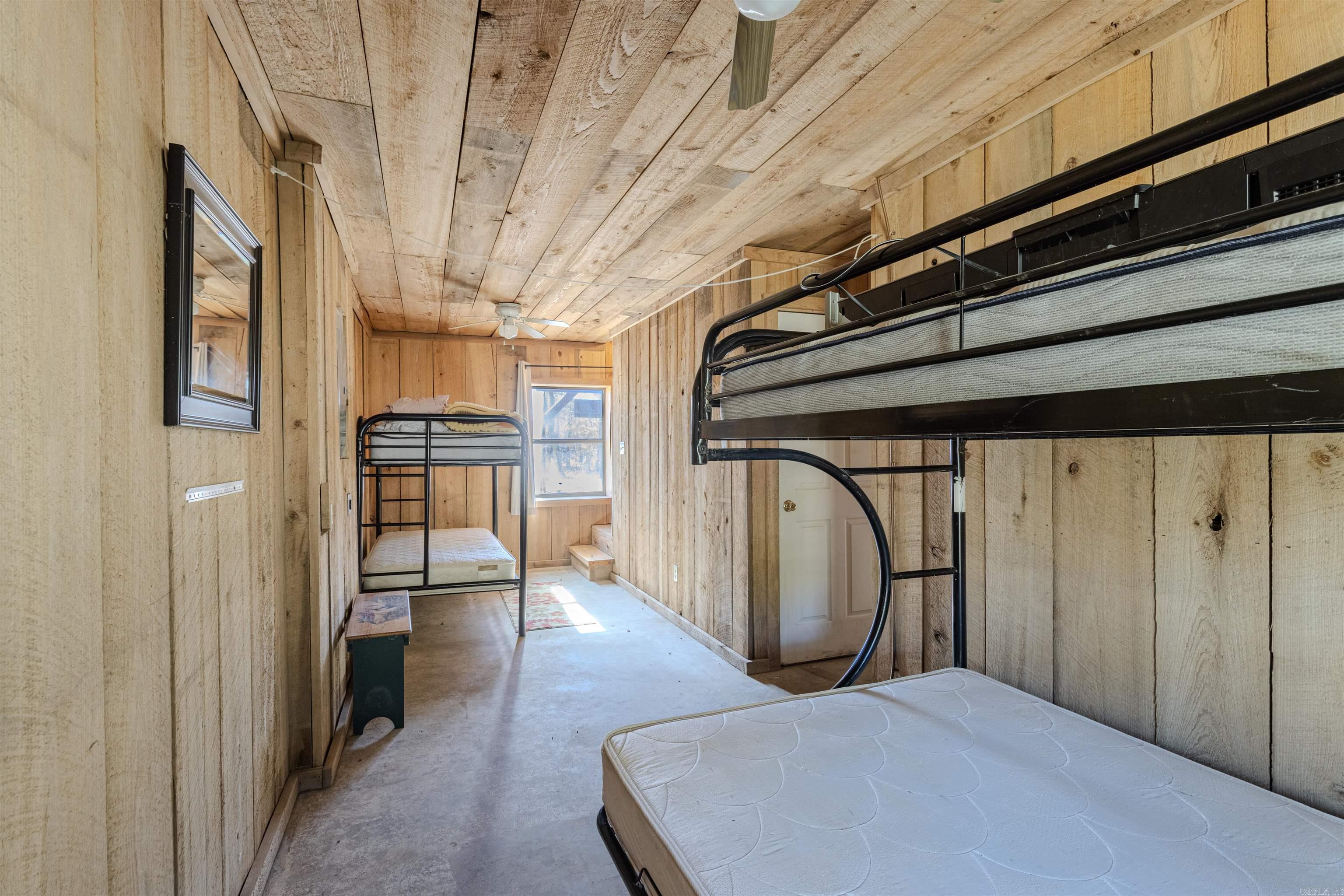 JOHNSON S R FARM - Residential