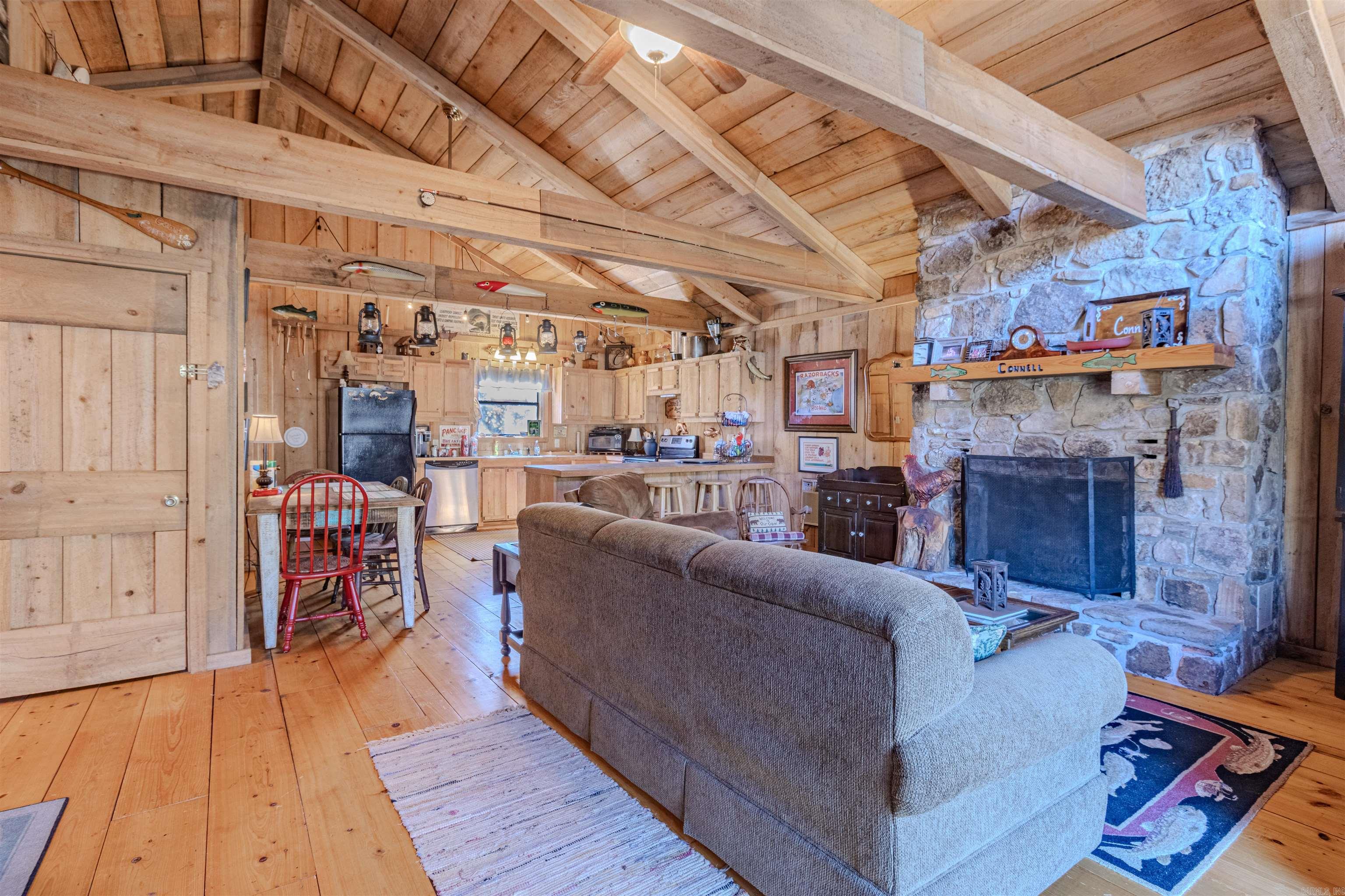 JOHNSON S R FARM - Residential