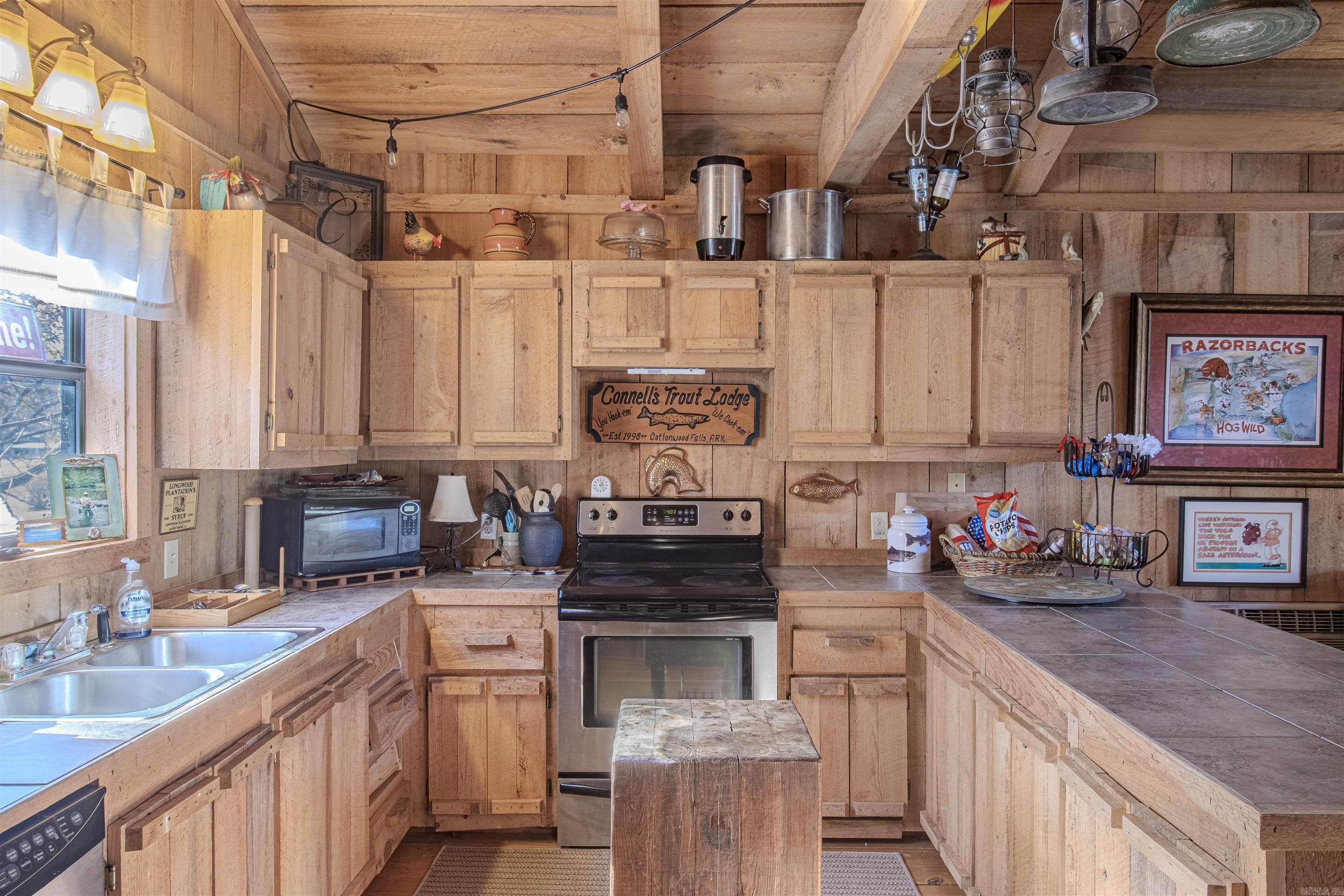 JOHNSON S R FARM - Residential