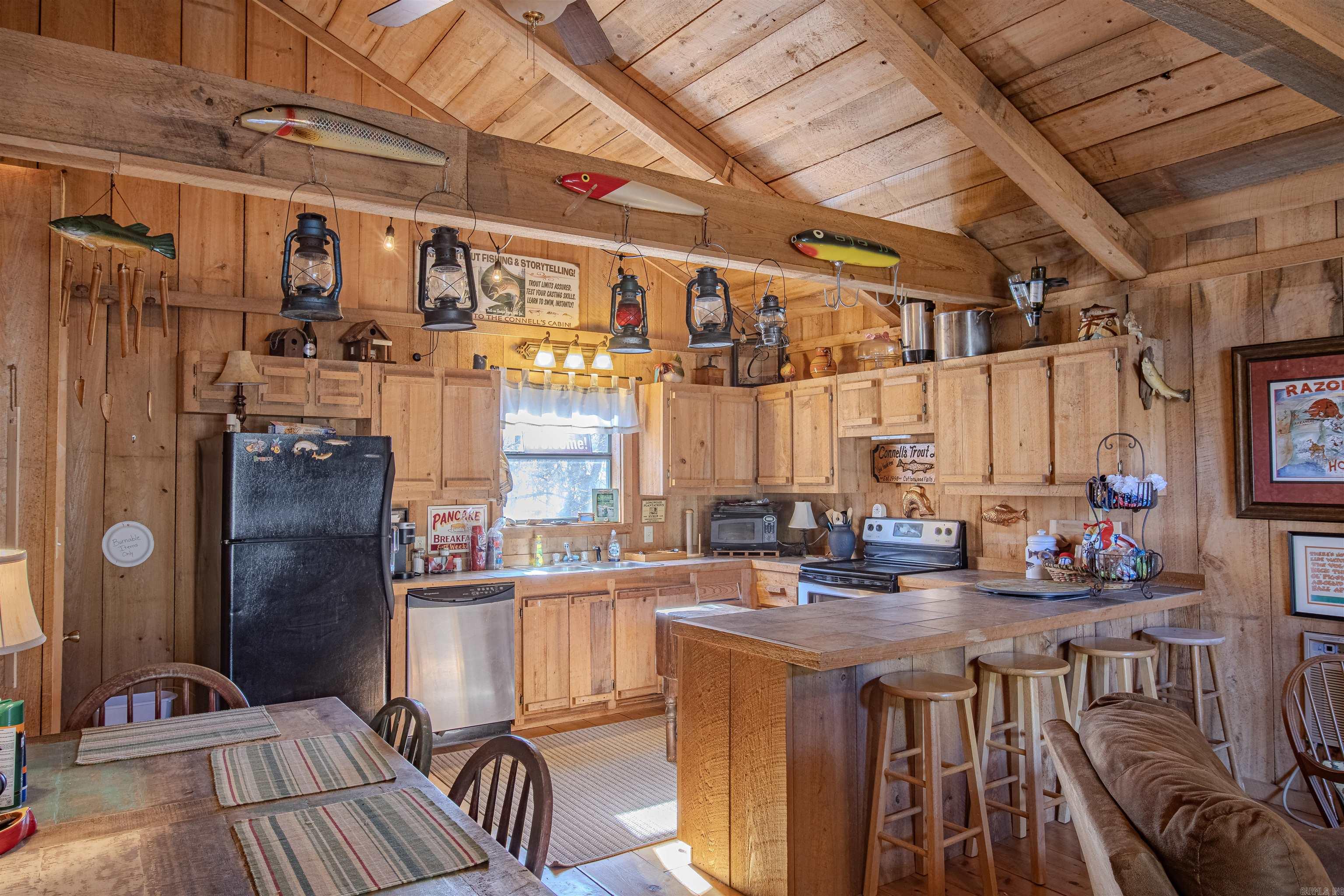 JOHNSON S R FARM - Residential