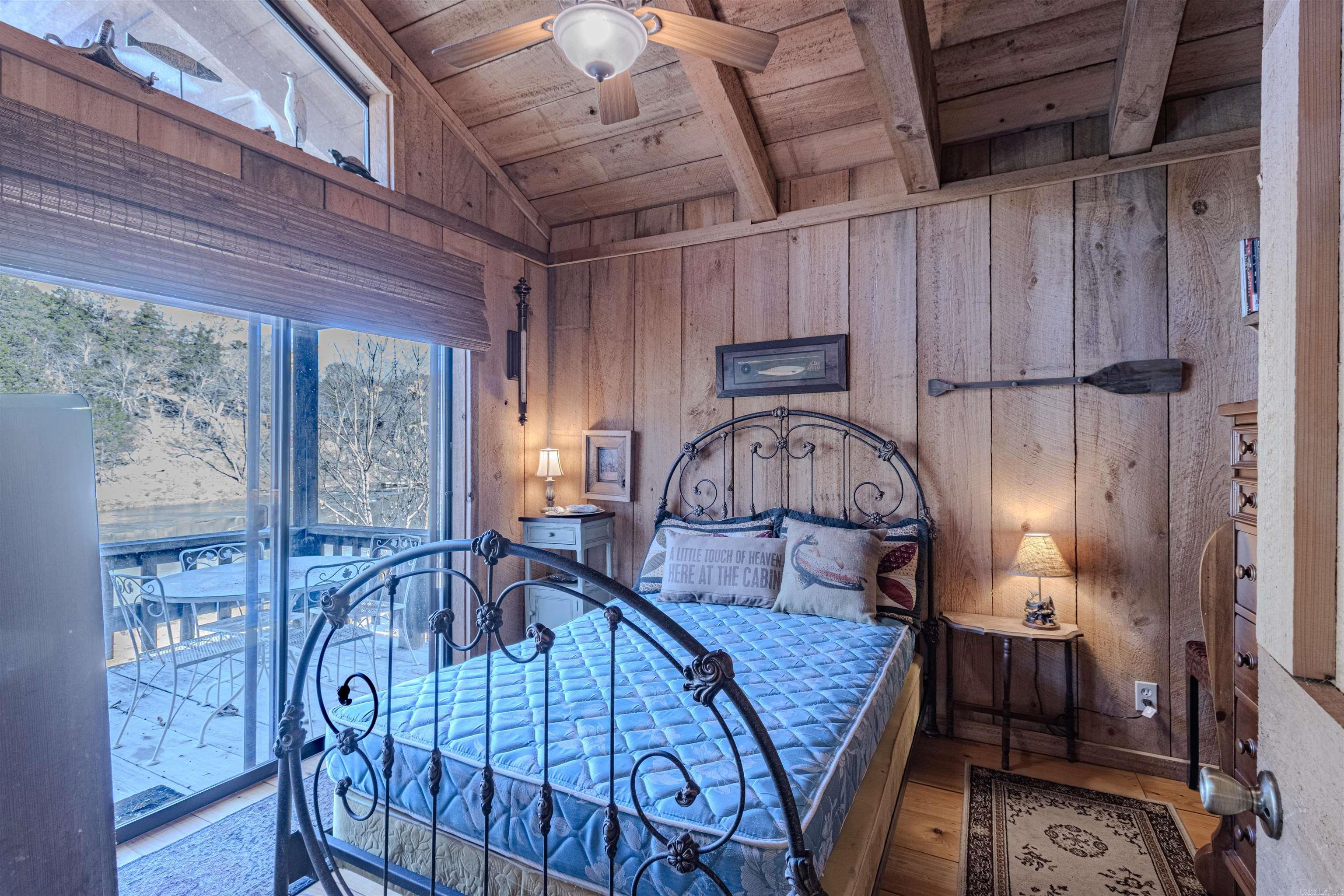 JOHNSON S R FARM - Residential