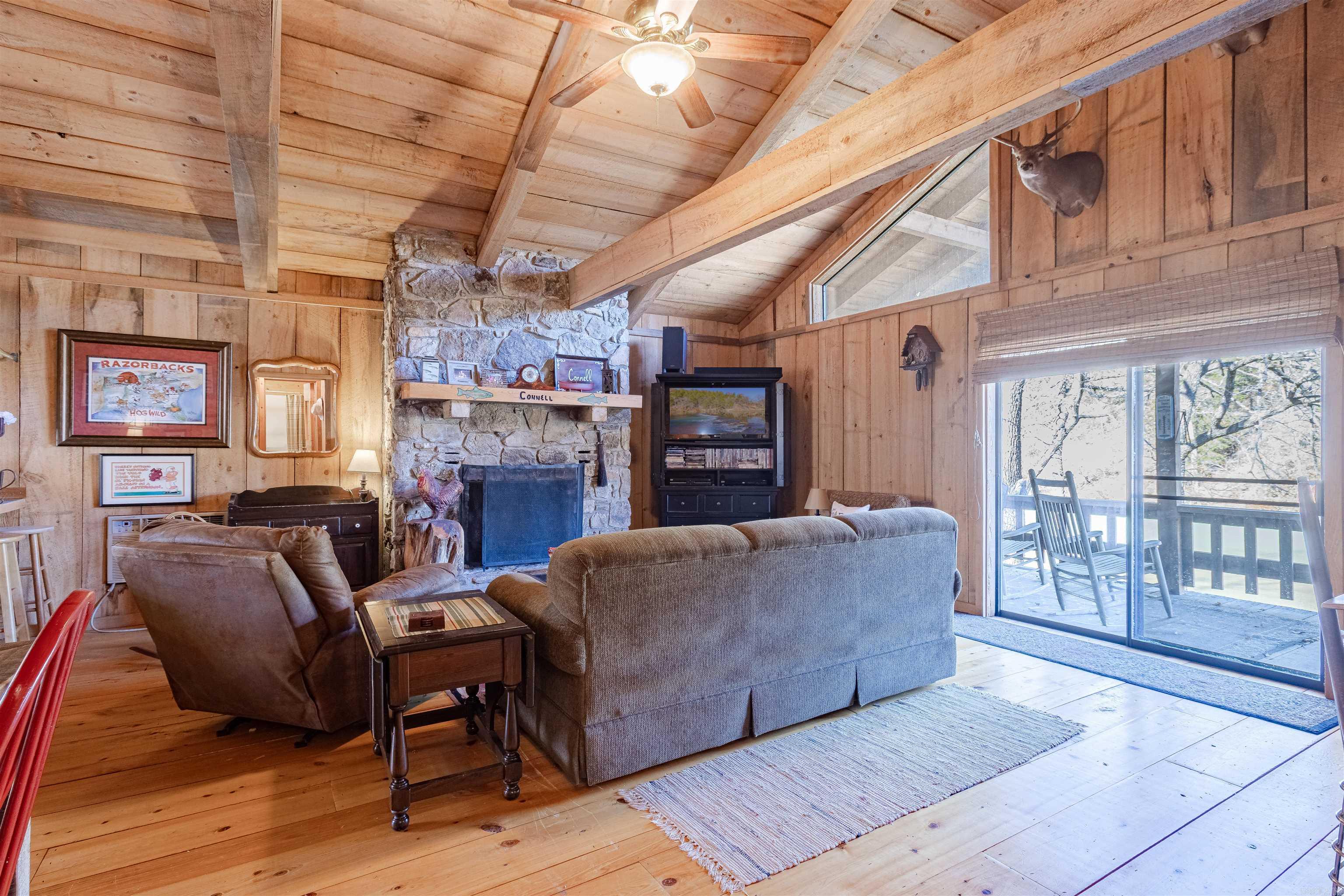 JOHNSON S R FARM - Residential