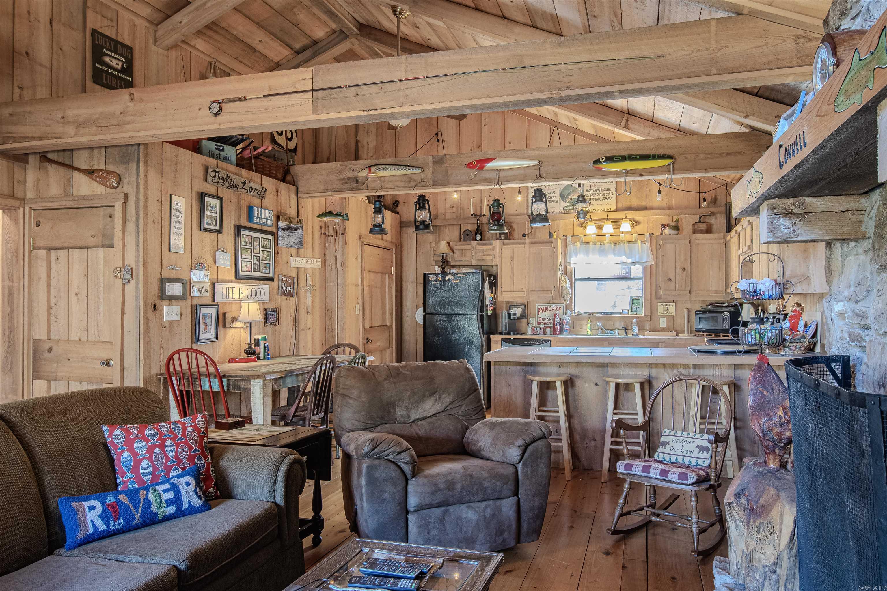 JOHNSON S R FARM - Residential