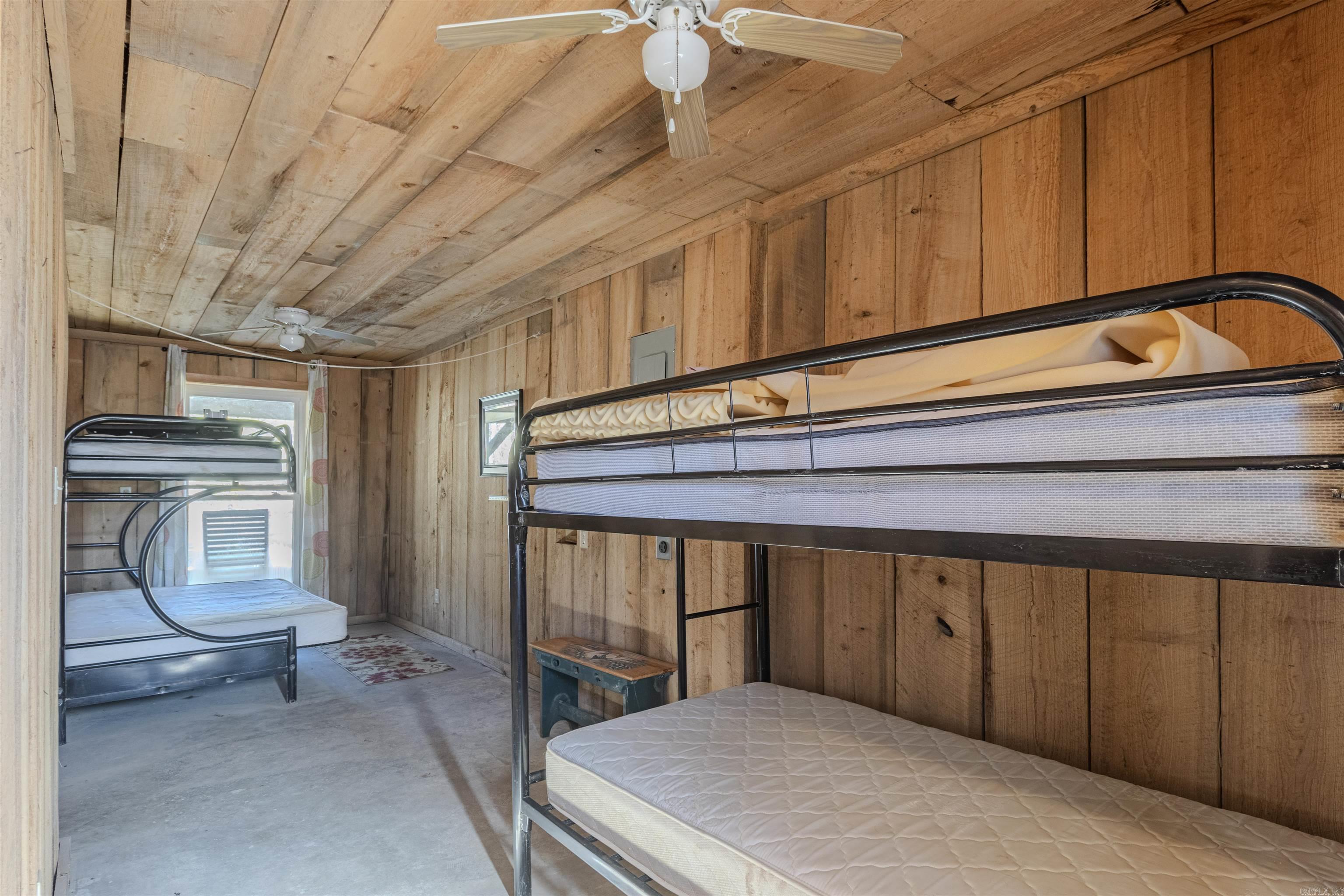 JOHNSON S R FARM - Residential