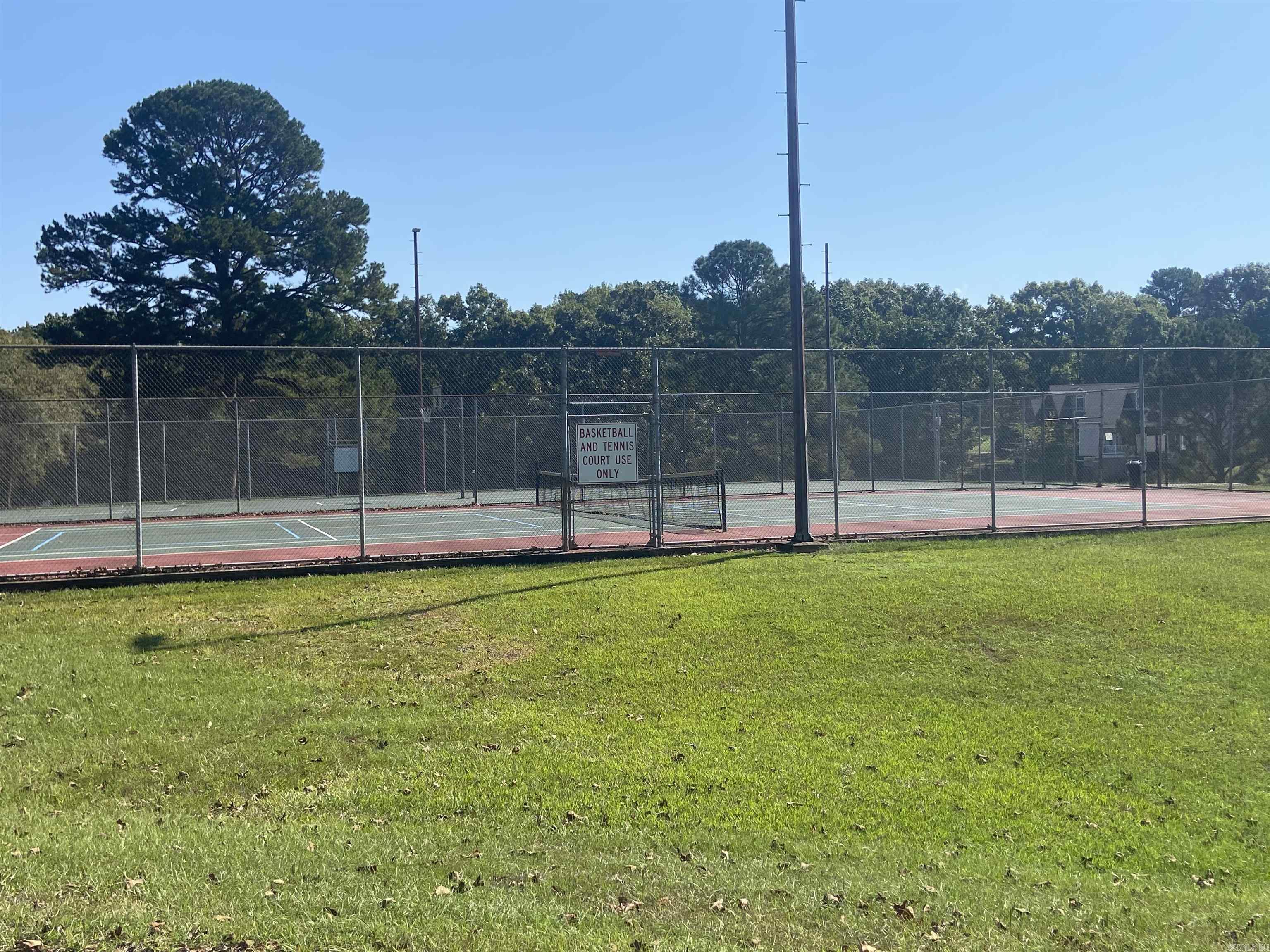 DIAMONDHEAD LAKE - Land