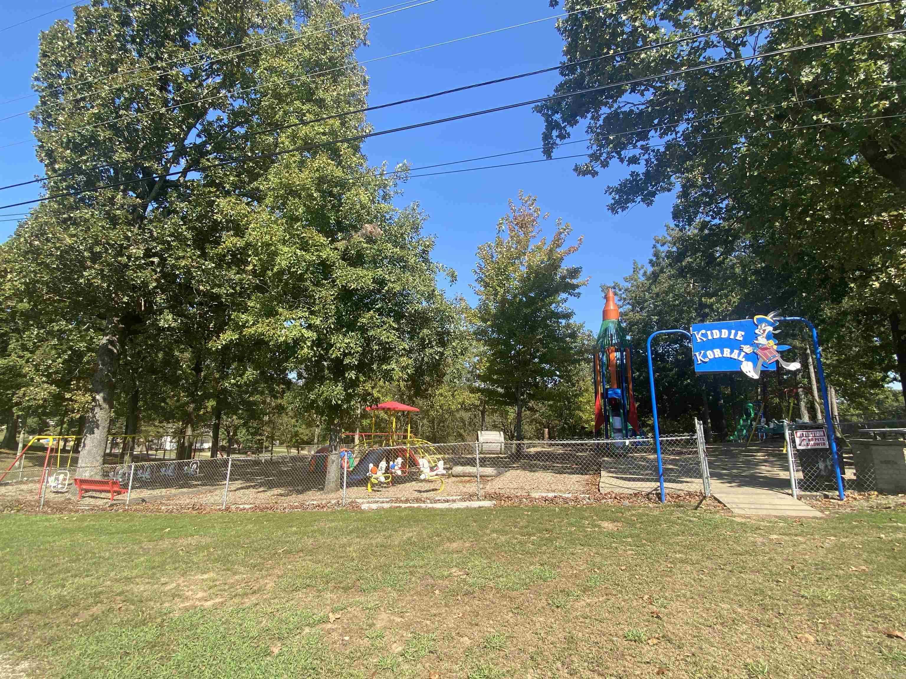 DIAMONDHEAD LAKE - Land