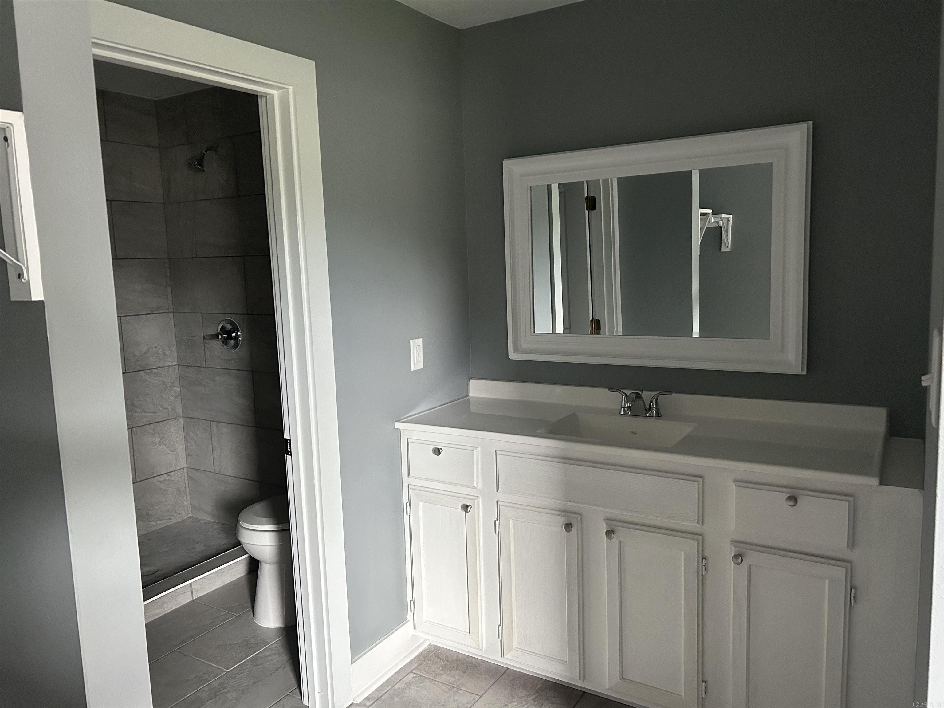 PLEASANT HOMES - Residential