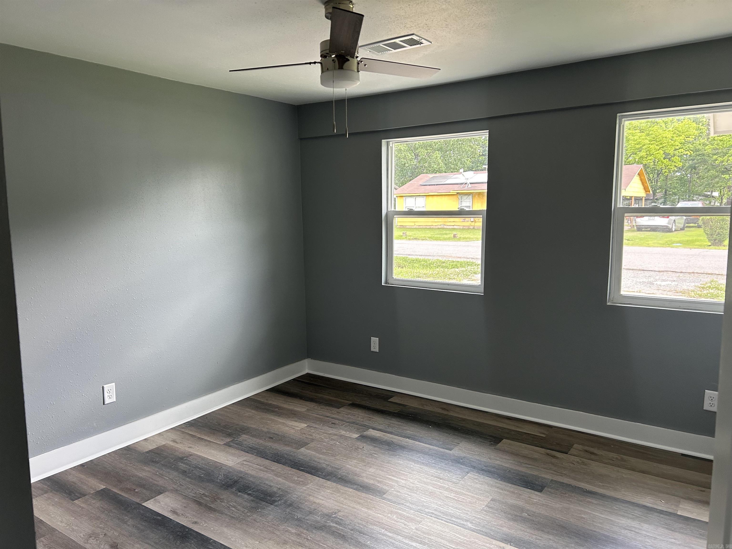 PLEASANT HOMES - Residential