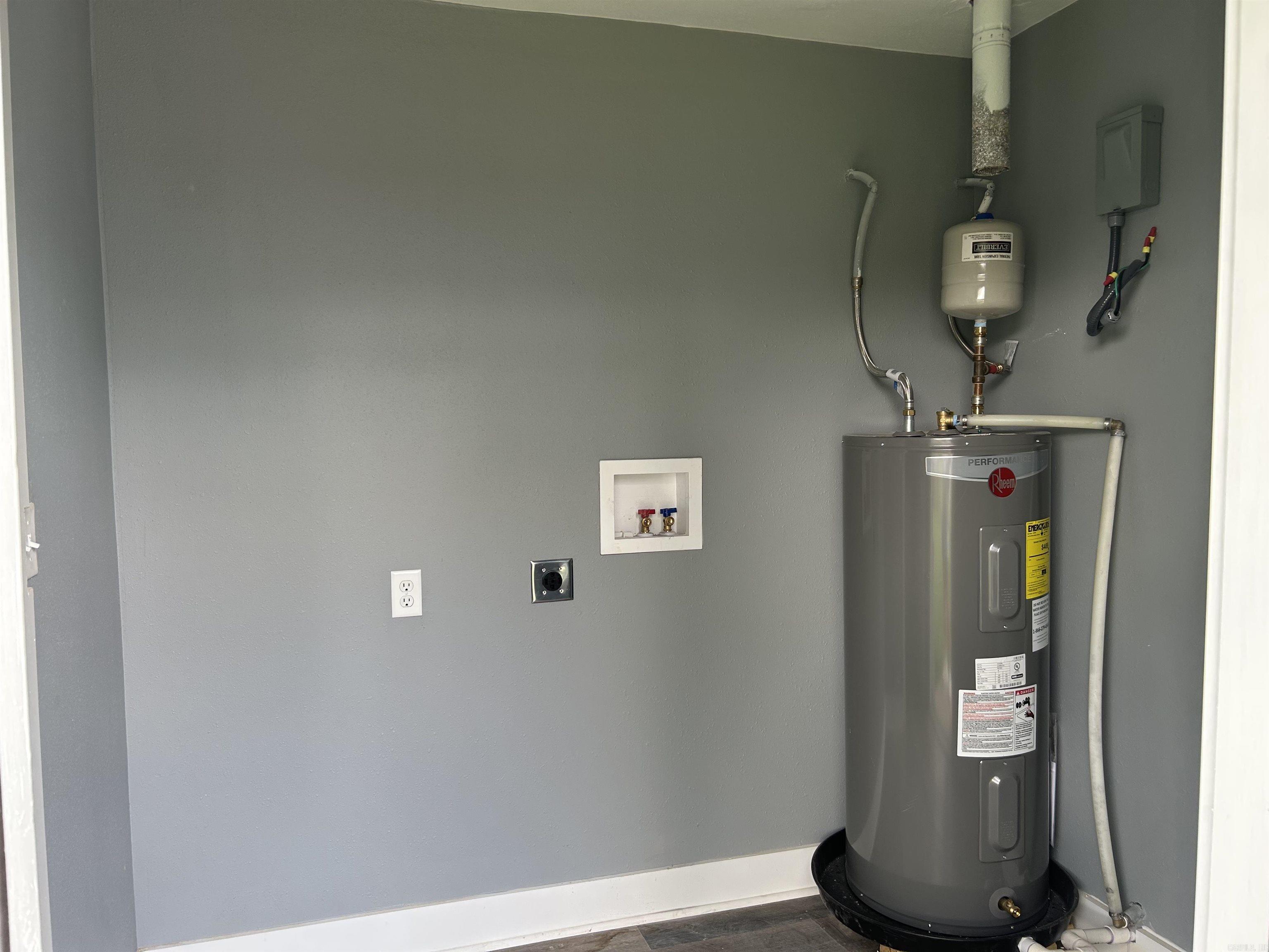 PLEASANT HOMES - Residential