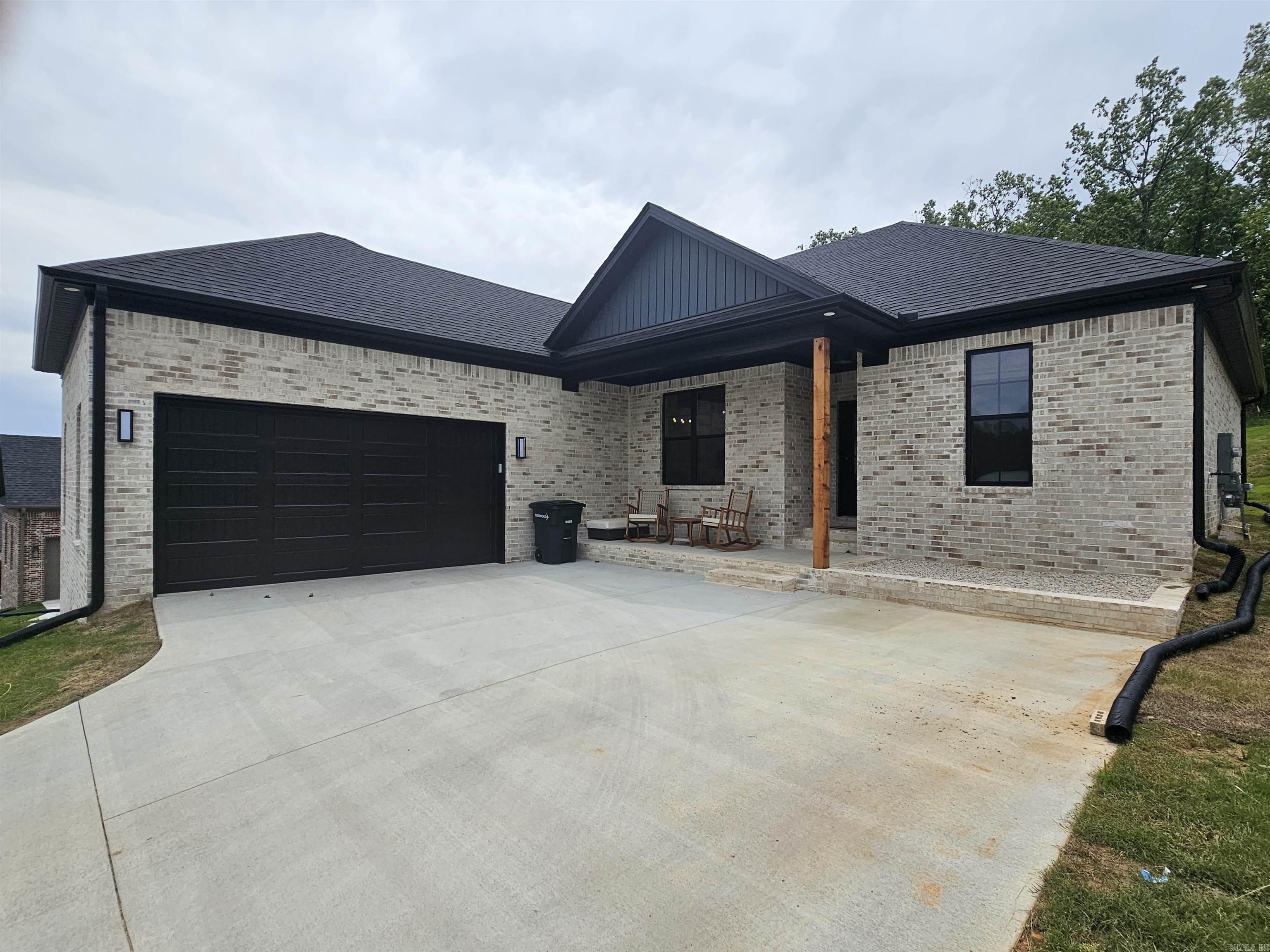 MILLERS GLENN - Residential