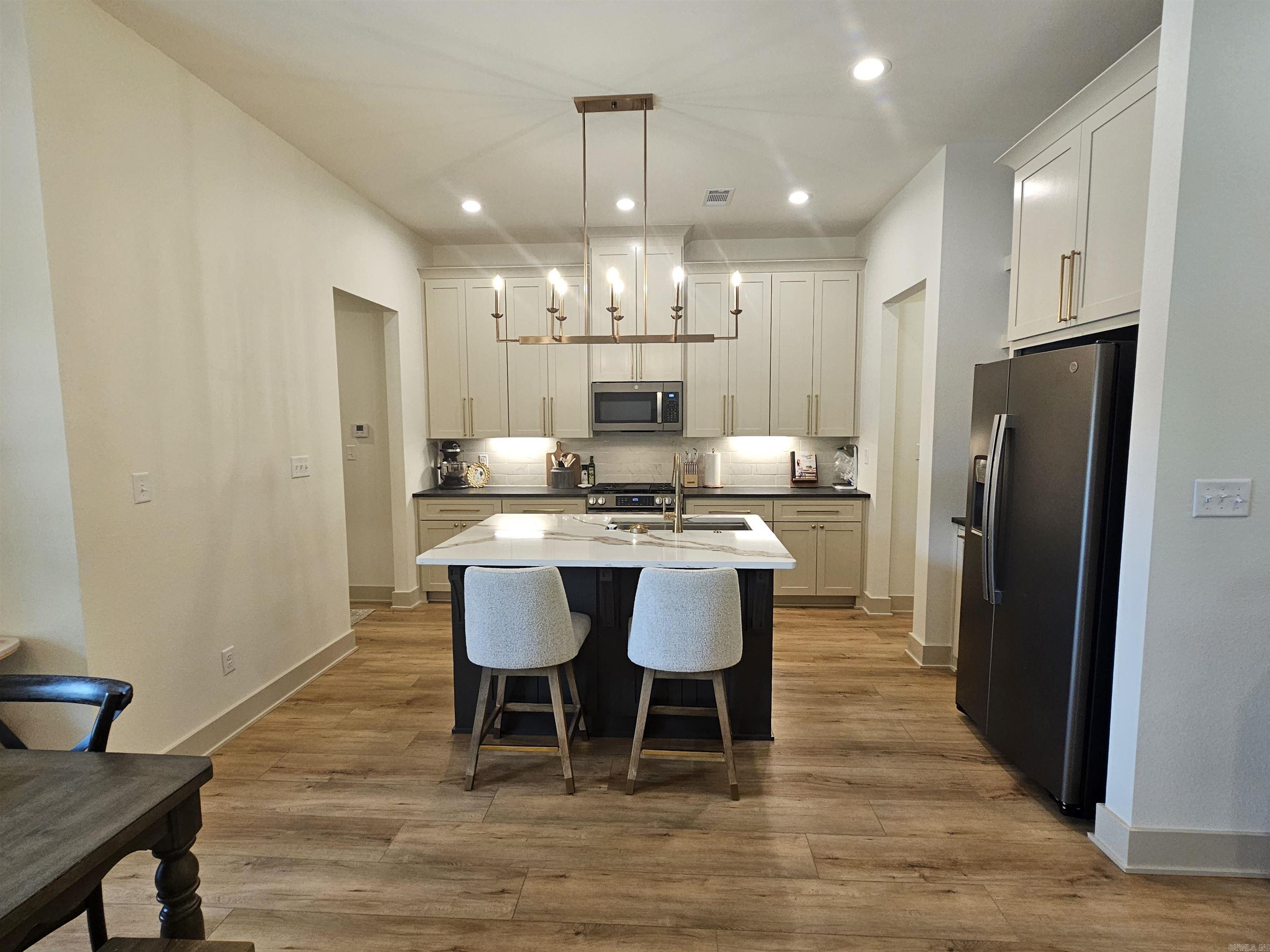 MILLERS GLENN - Residential