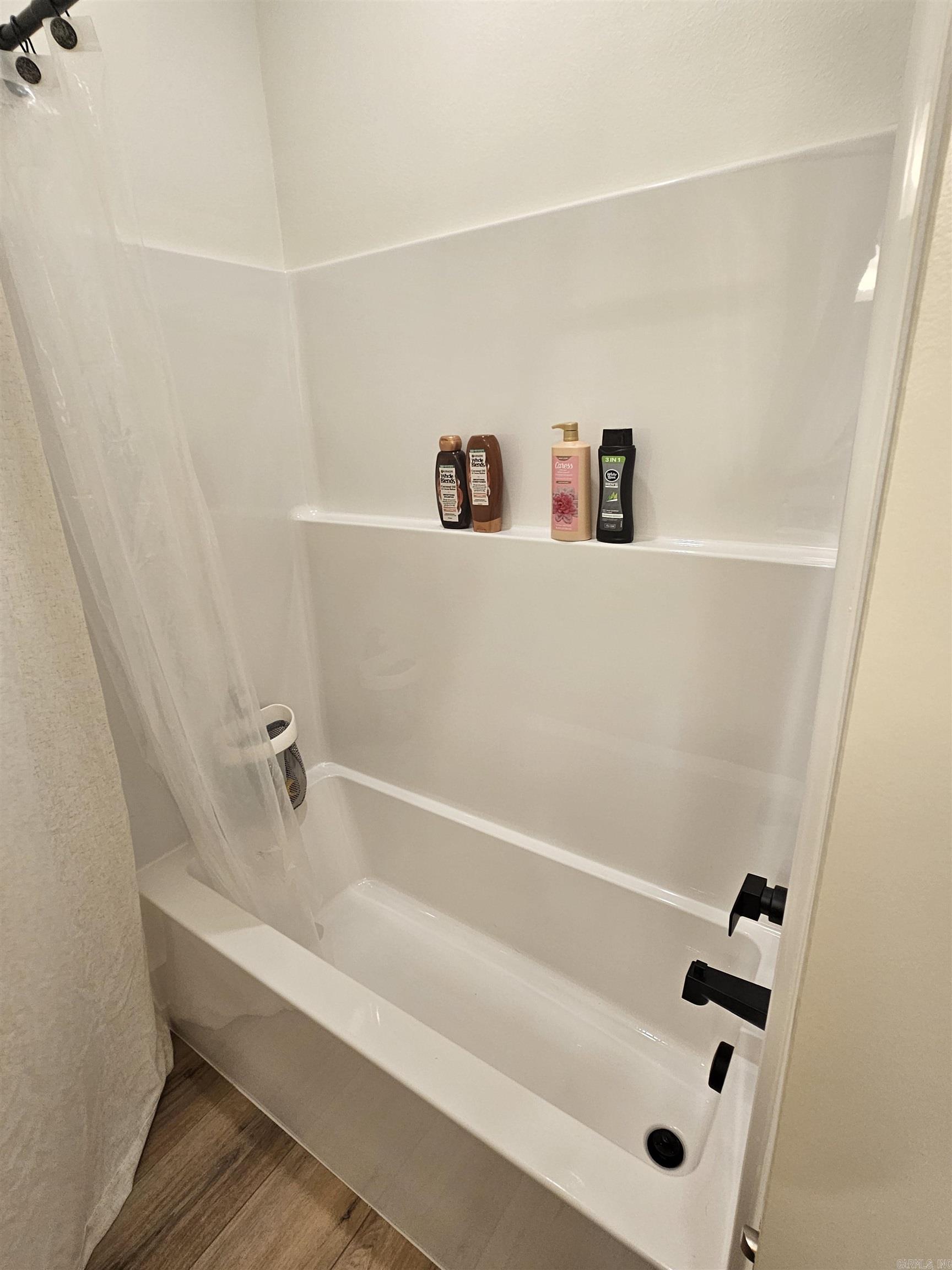 MILLERS GLENN - Residential