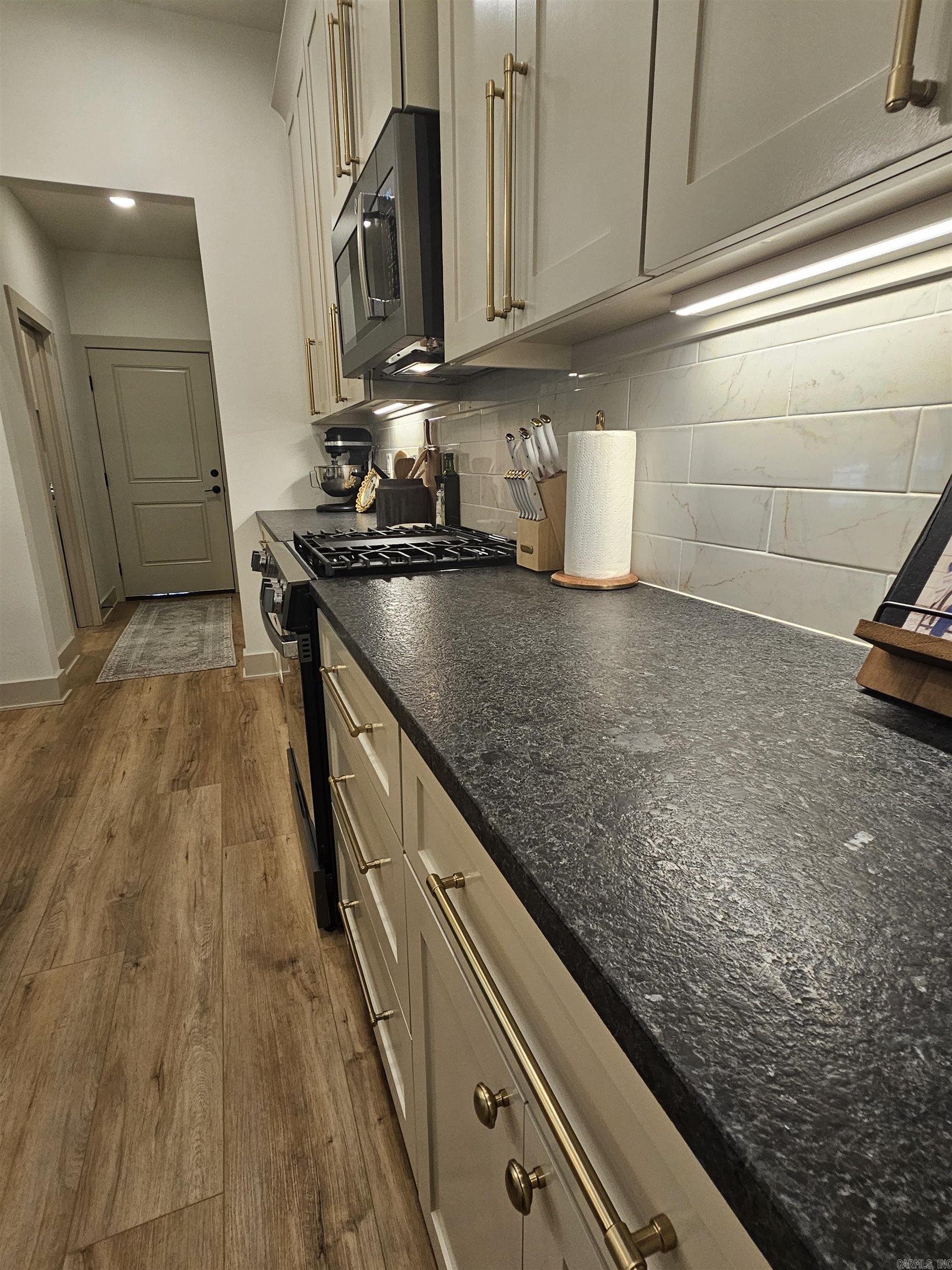 MILLERS GLENN - Residential