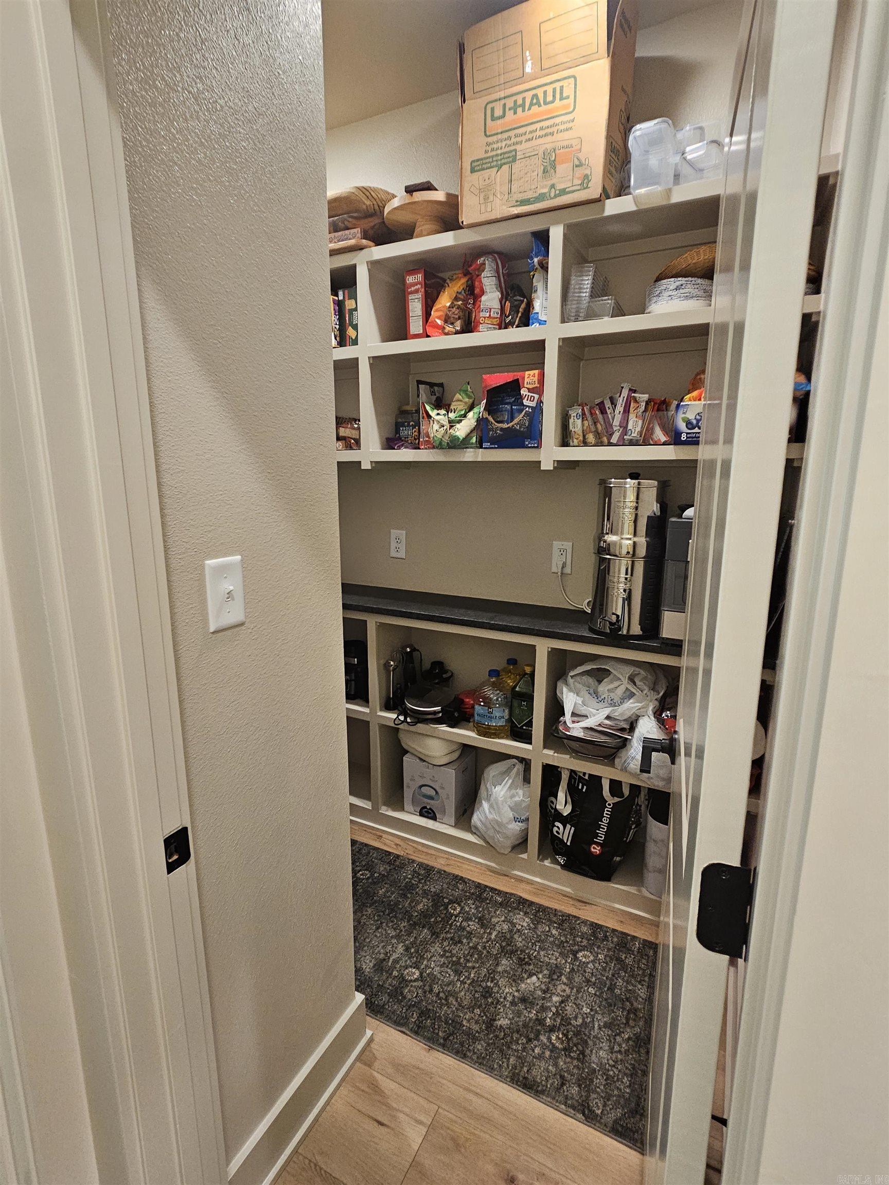 MILLERS GLENN - Residential