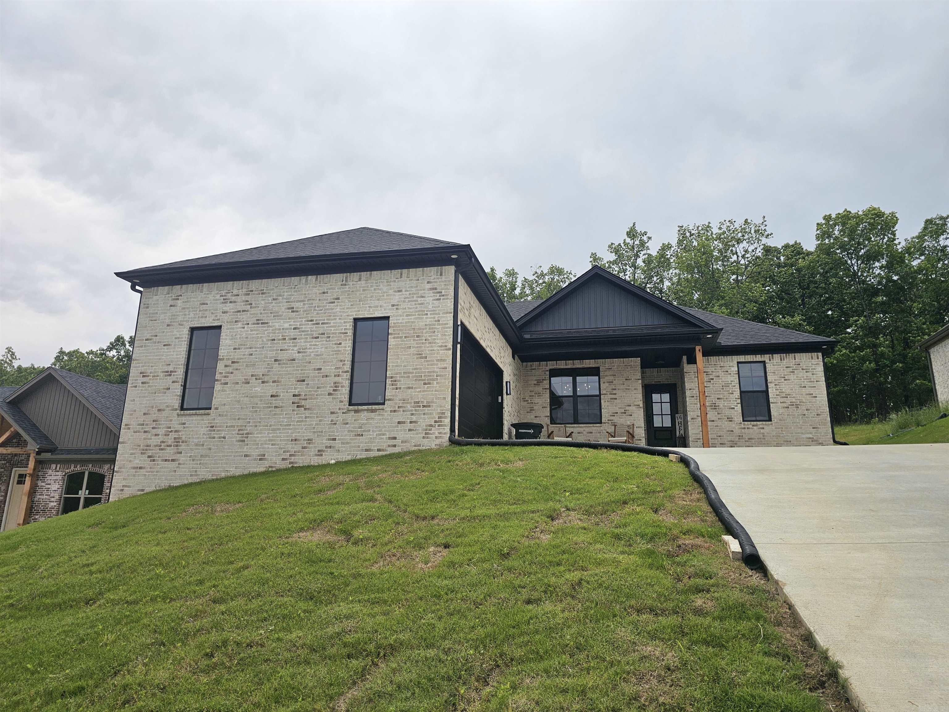 MILLERS GLENN - Residential