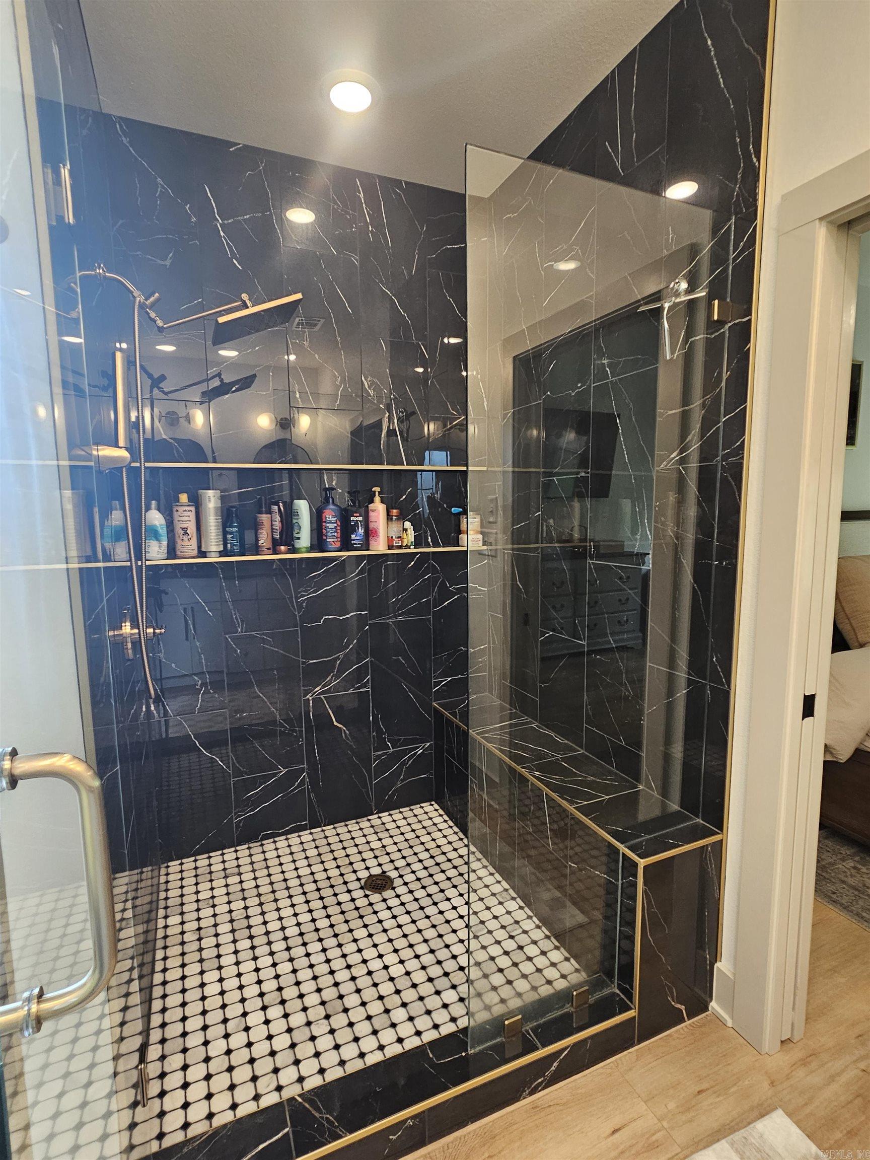 MILLERS GLENN - Residential