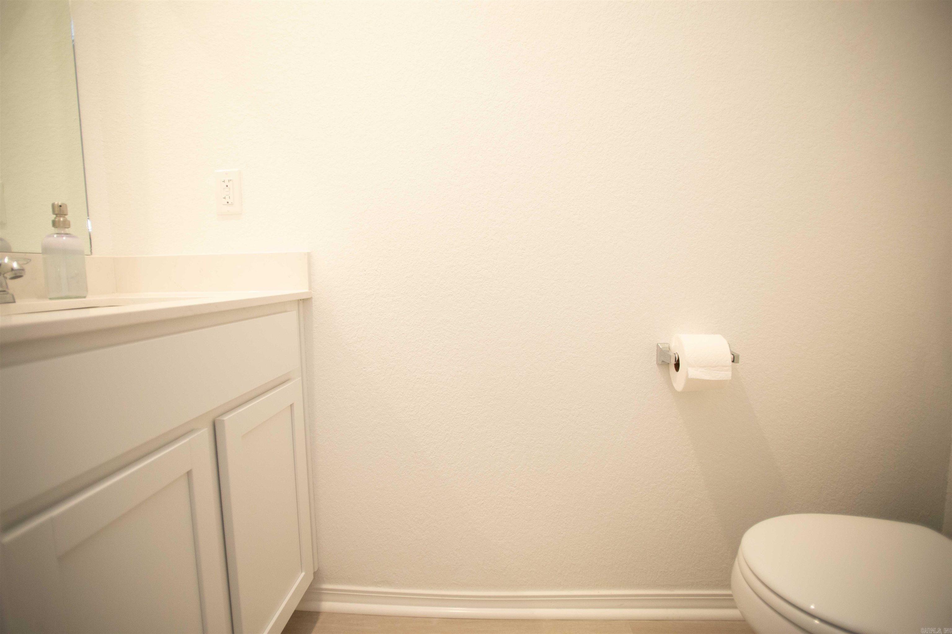 COUNTRY CLUB OF ARK THE - Residential Lease