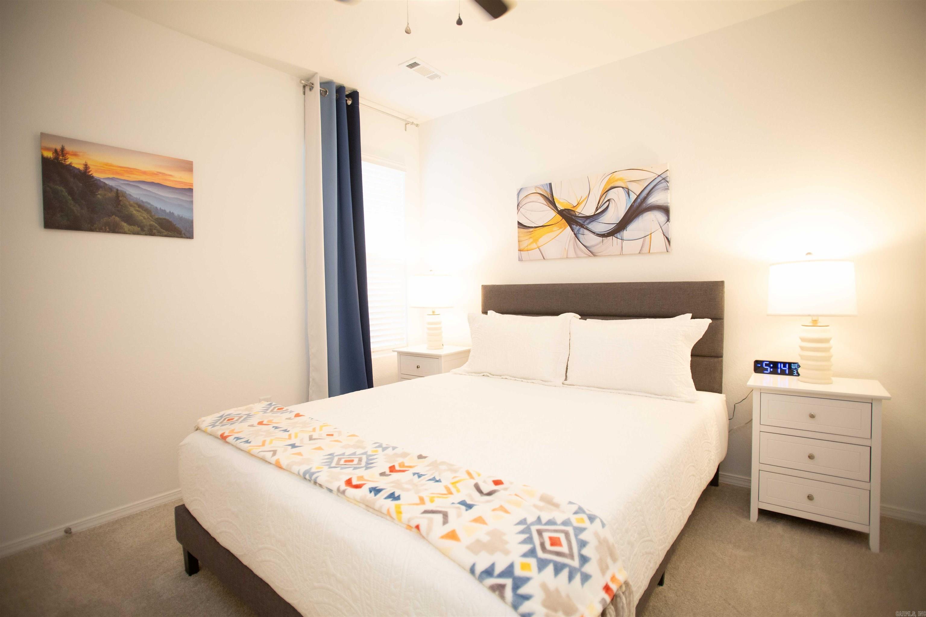 COUNTRY CLUB OF ARK THE - Residential Lease