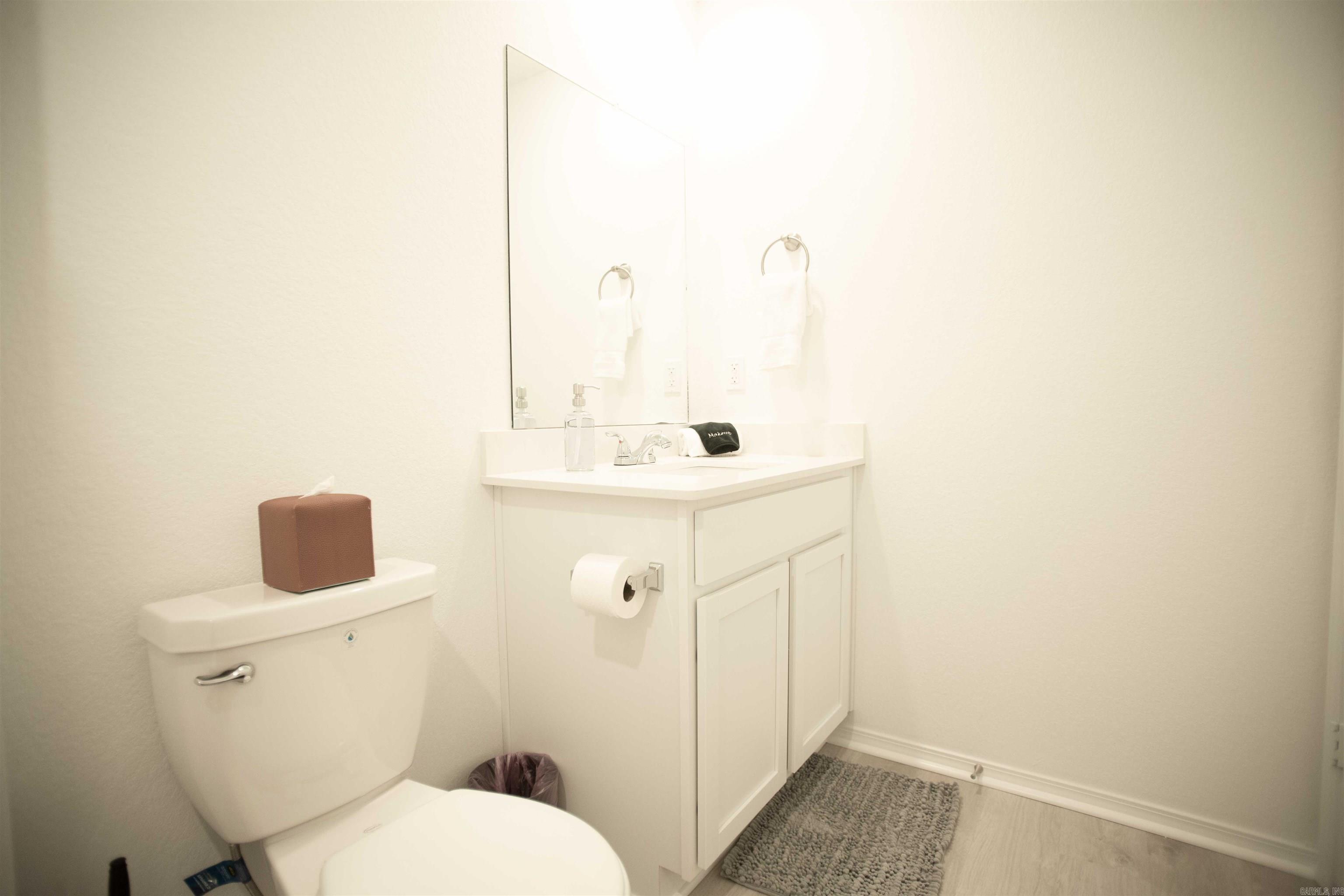 COUNTRY CLUB OF ARK THE - Residential Lease